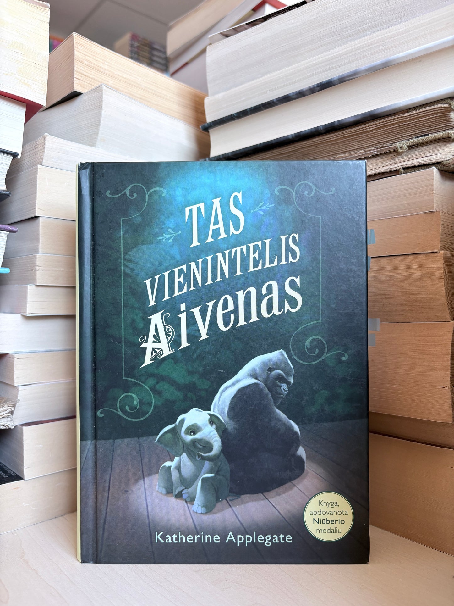 Katherine Applegate - ,,Tas vienintelis Aivenas"