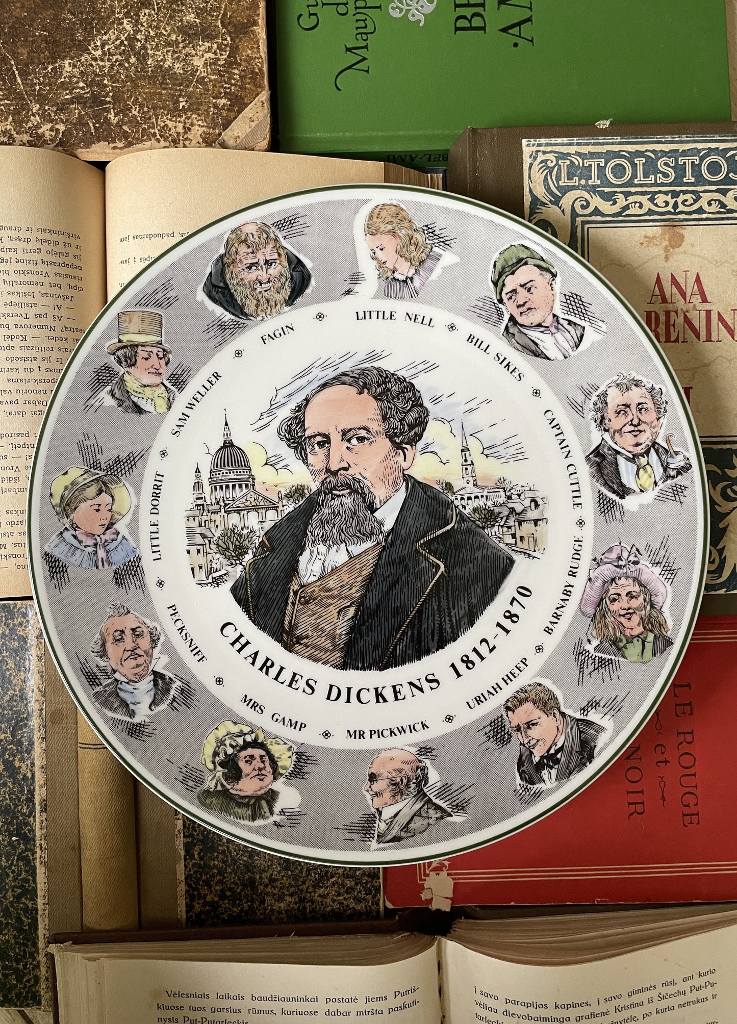 Charles Dickens lėkštė, 27 cm