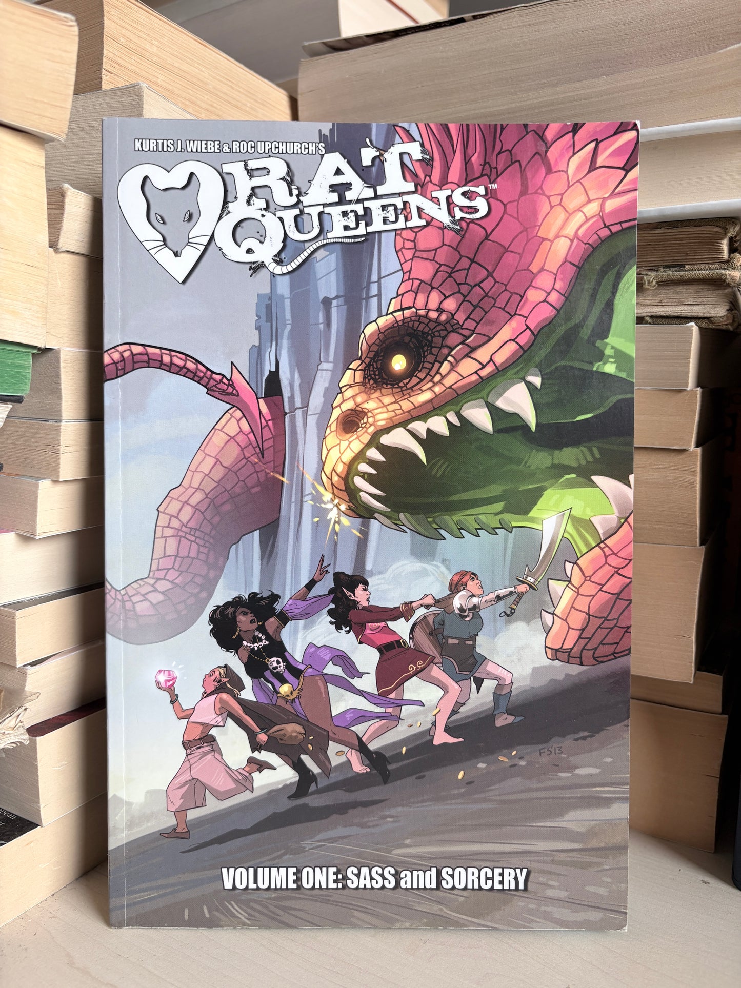 Kurtis J. Wiebe, Roc Upchurch - Rat Queens. Volume One: Sass and Sorcery