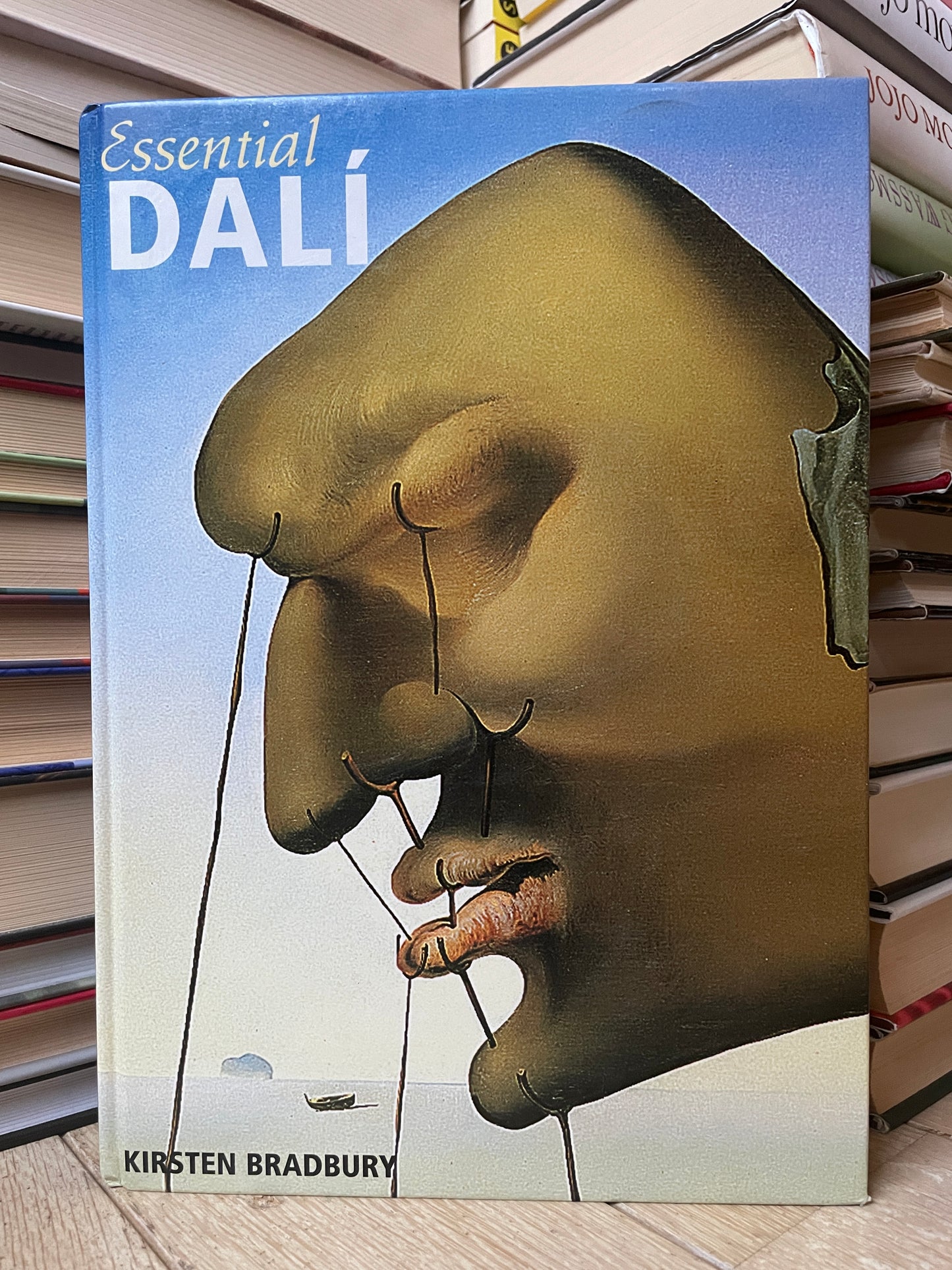 Kirsten Bradbury - Essential Dali
