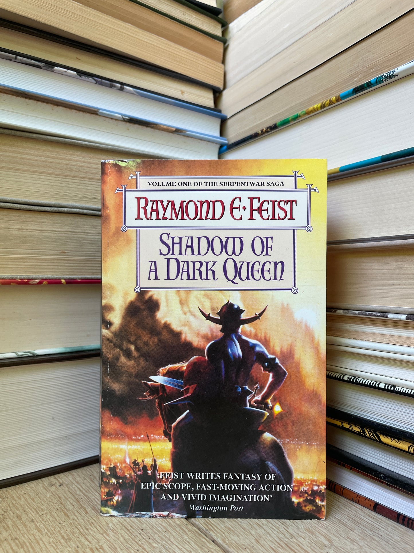 Raymond E. Feist - Shadow of a Dark Queen