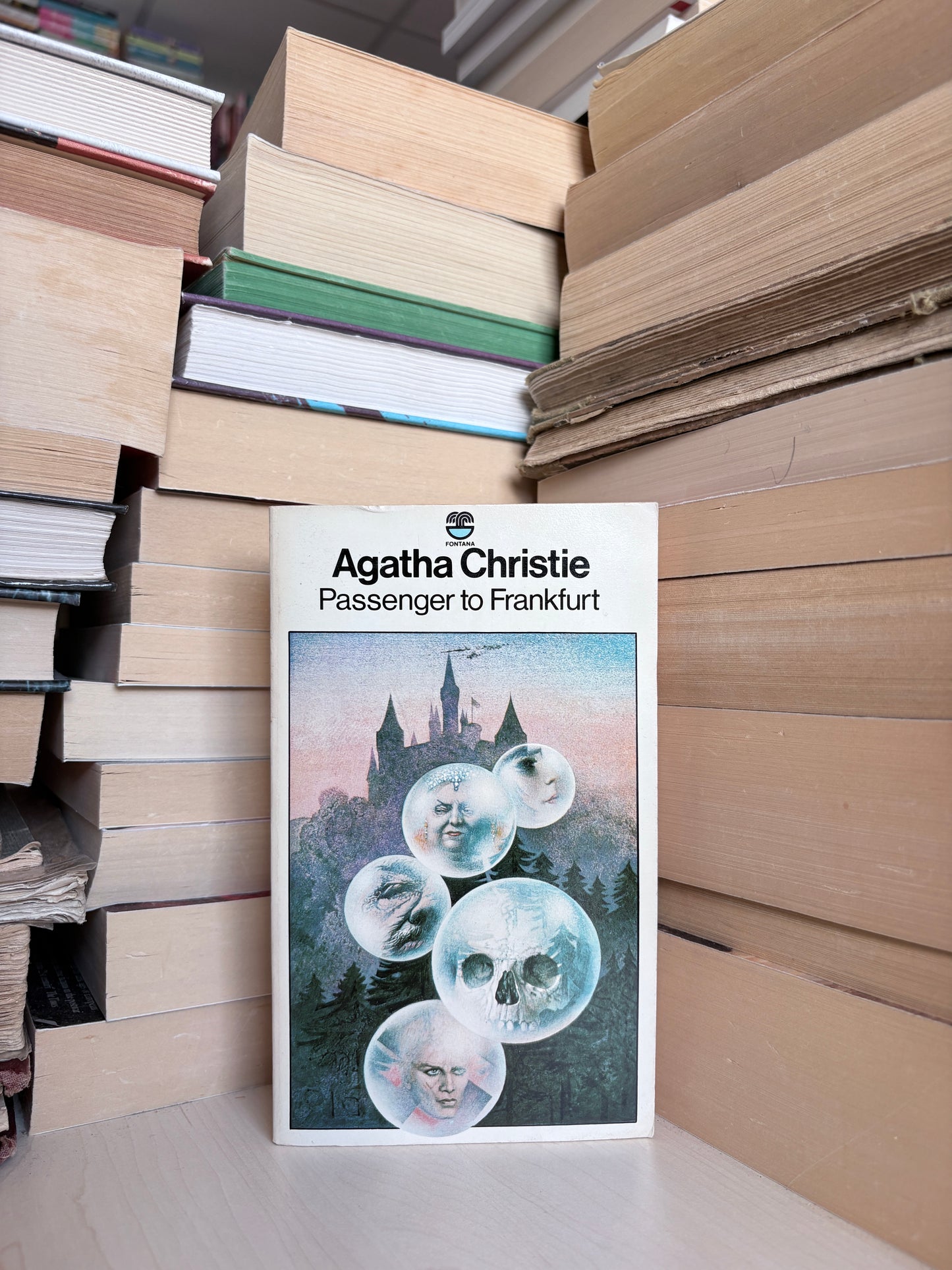 Agatha Christie - Passenger to Frankfurt