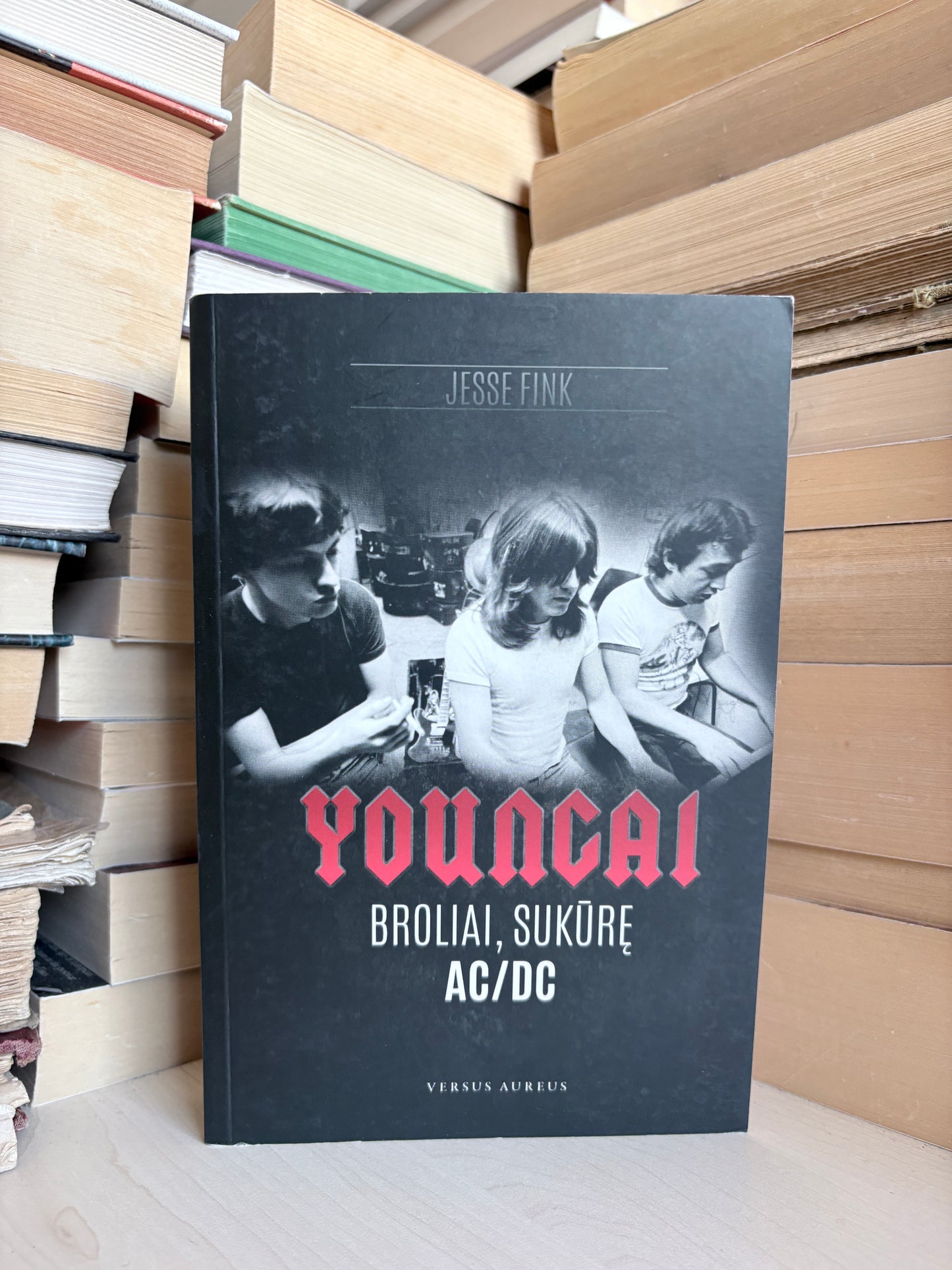Jesse Fink - ''Youngai - broliai, sukūrę AC/DC"