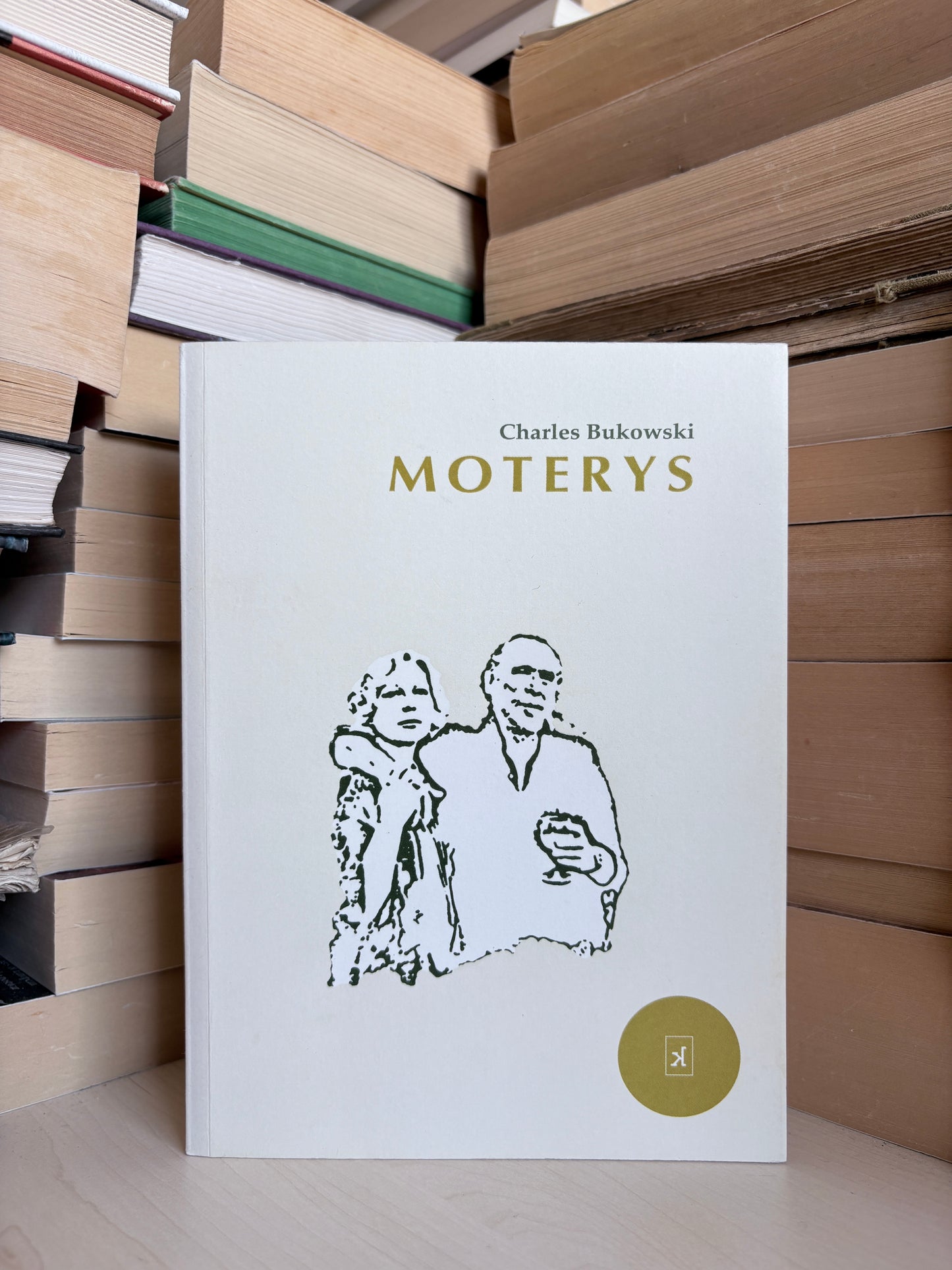 Charles Bukowski - ,,Moterys"