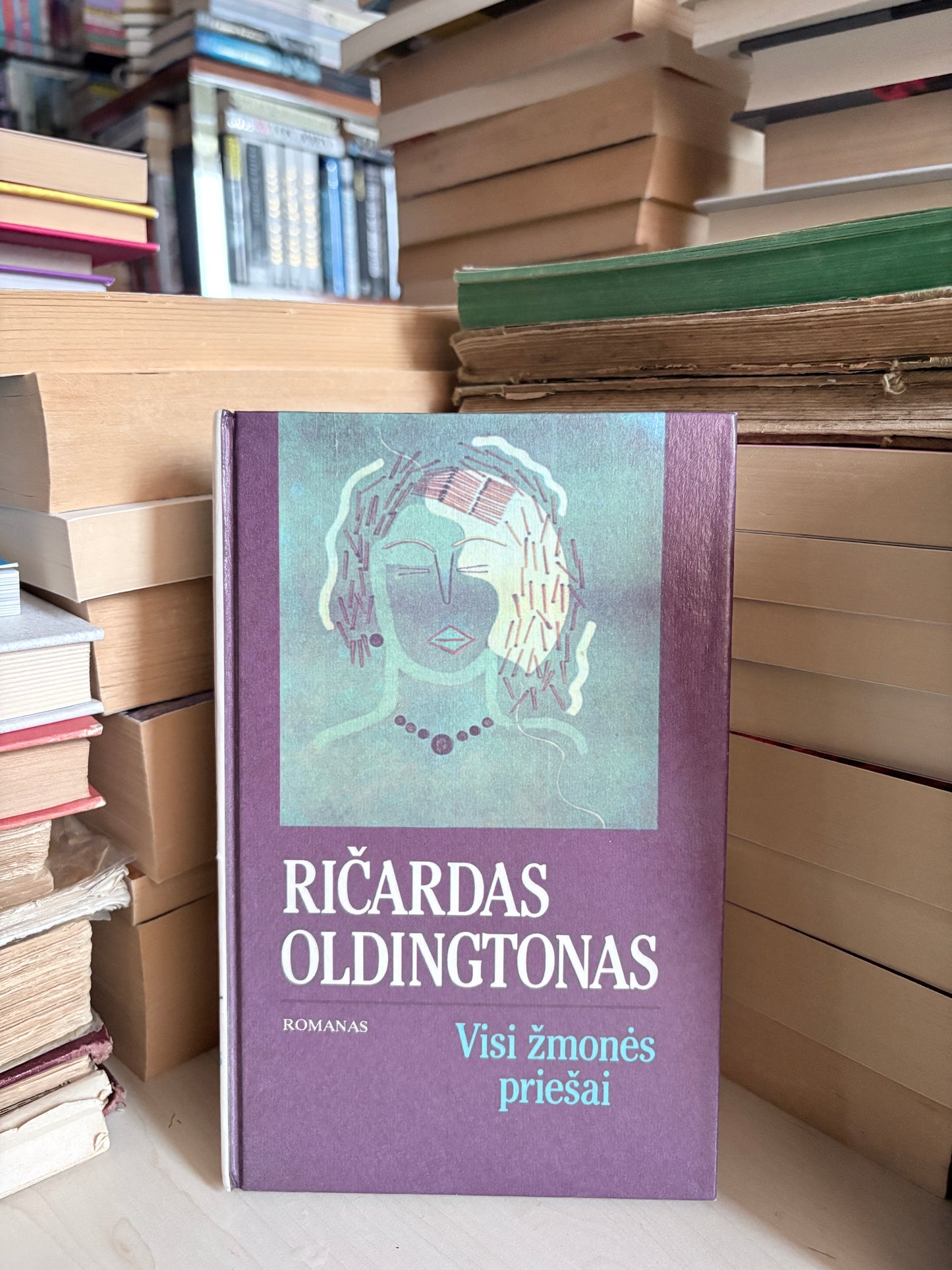 Ričardas Oldingtonas - ,,Visi žmonės priešai"