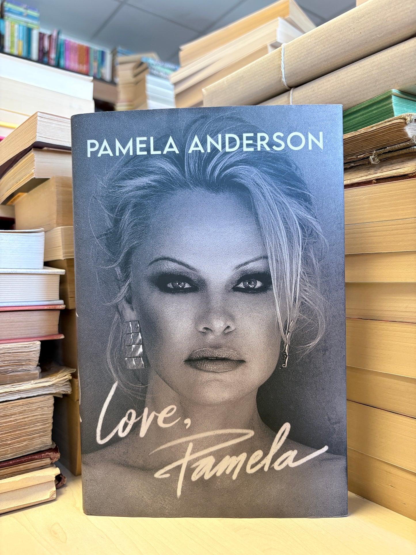 Pamela Anderson - Love, Pamela