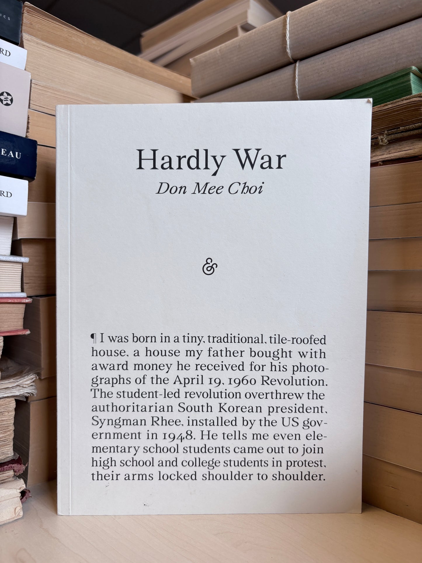 Don Mee Choi - Hardly War