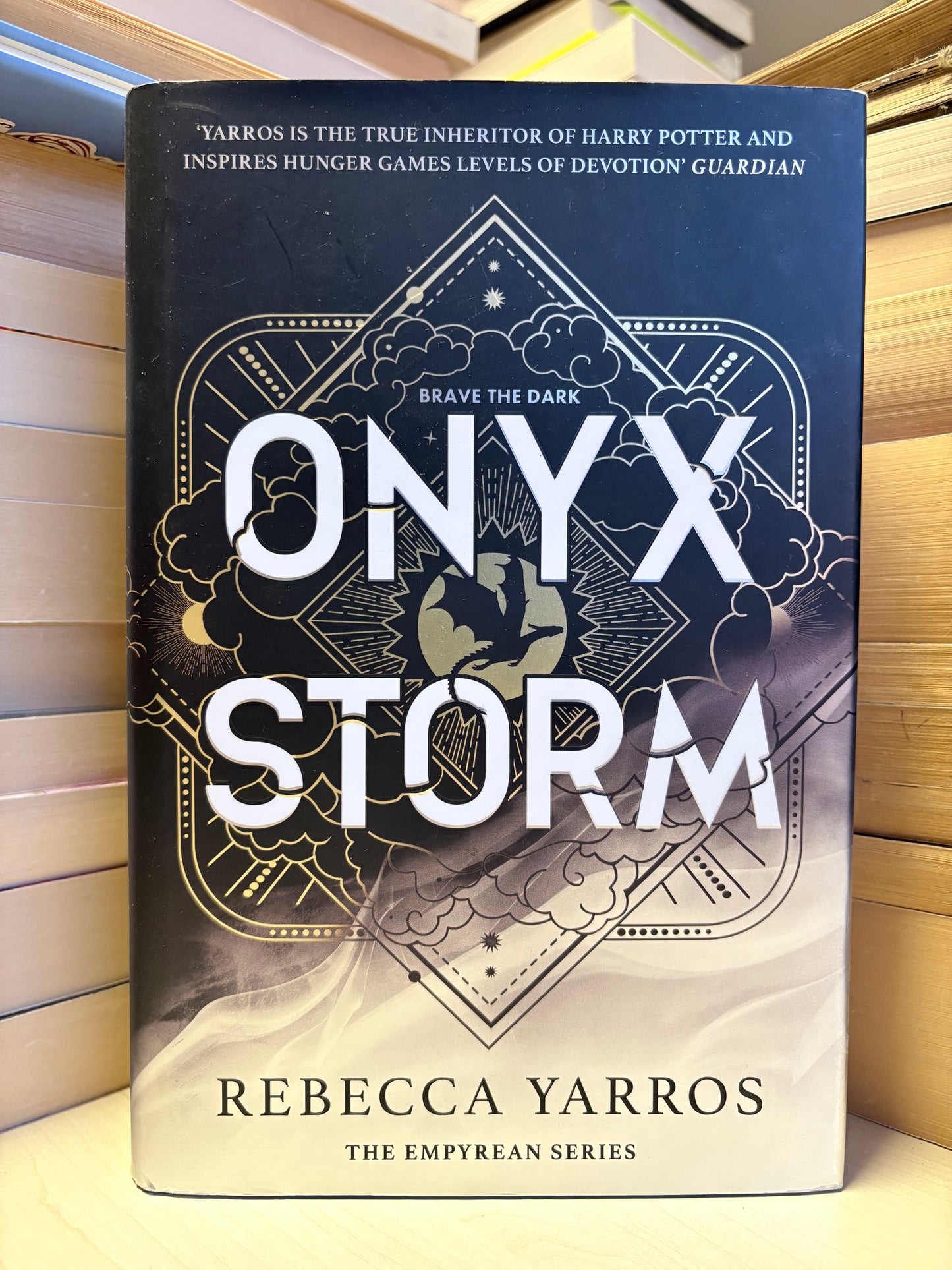 Rebecca Yarros - Onyx Storm