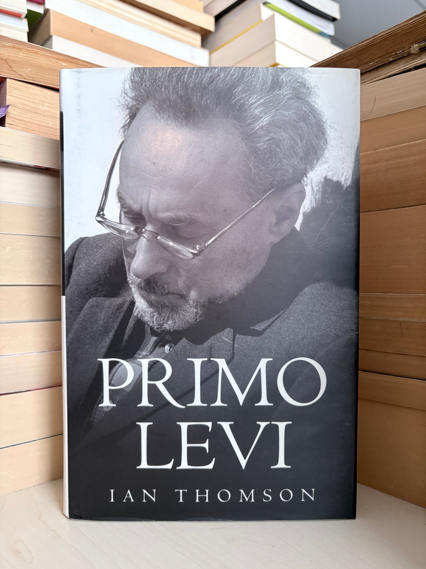 Ian Thompson - Primo Levi