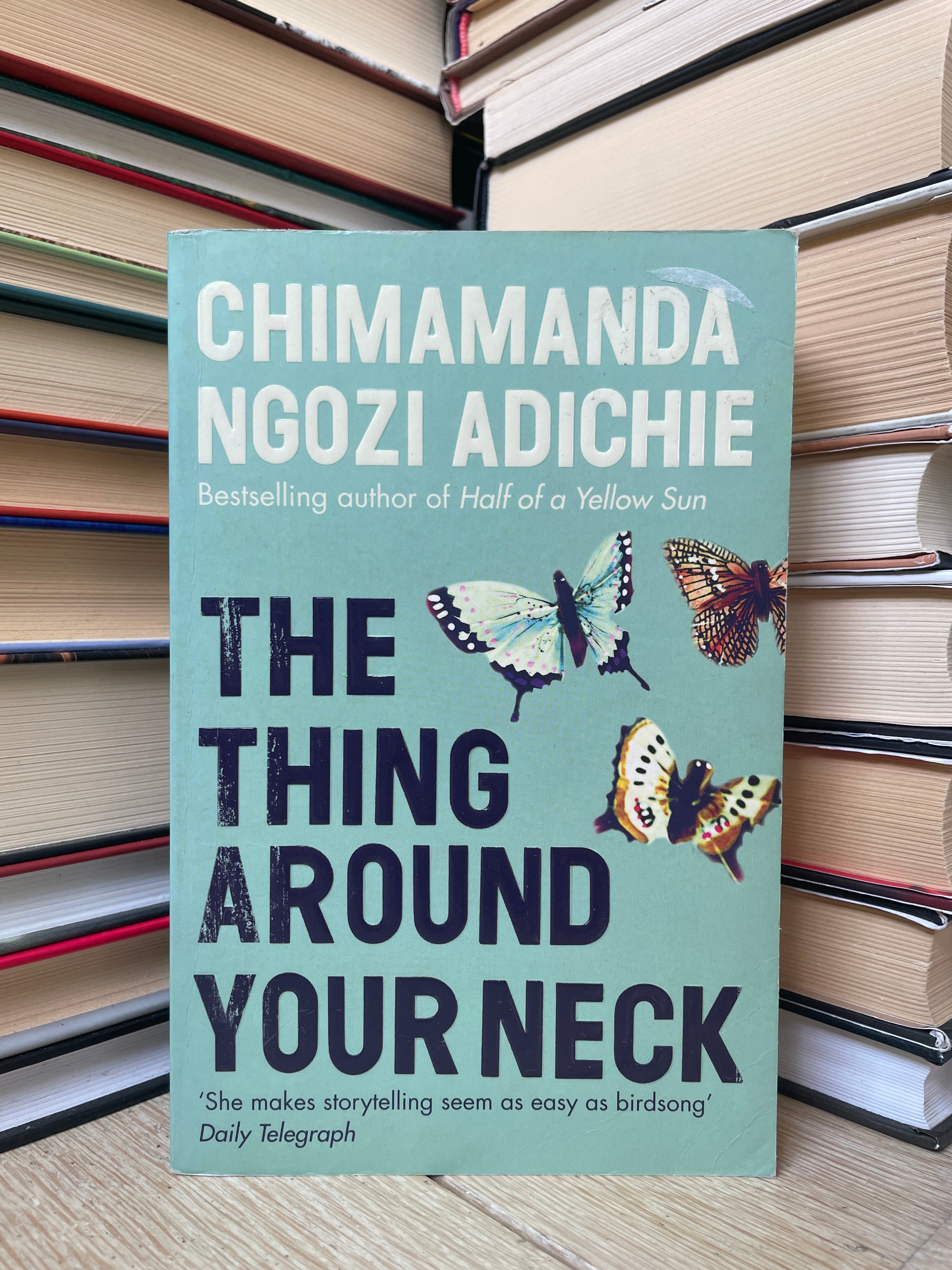 The Thing Around Your Neck Chimamanda Ngozi Adichie - The Thing Around Your Neck – LIBRIS
