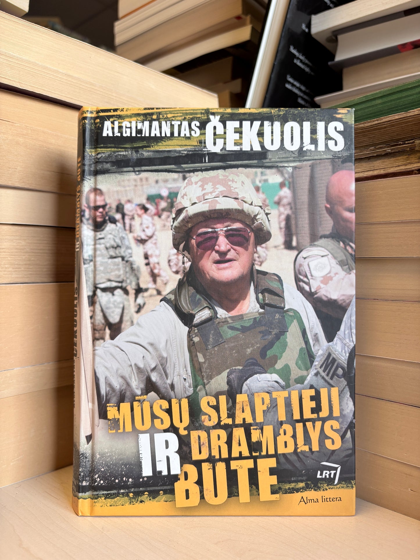 Algimantas Čekuolis - ,,Mūsų slaptieji ir dramblys bute"