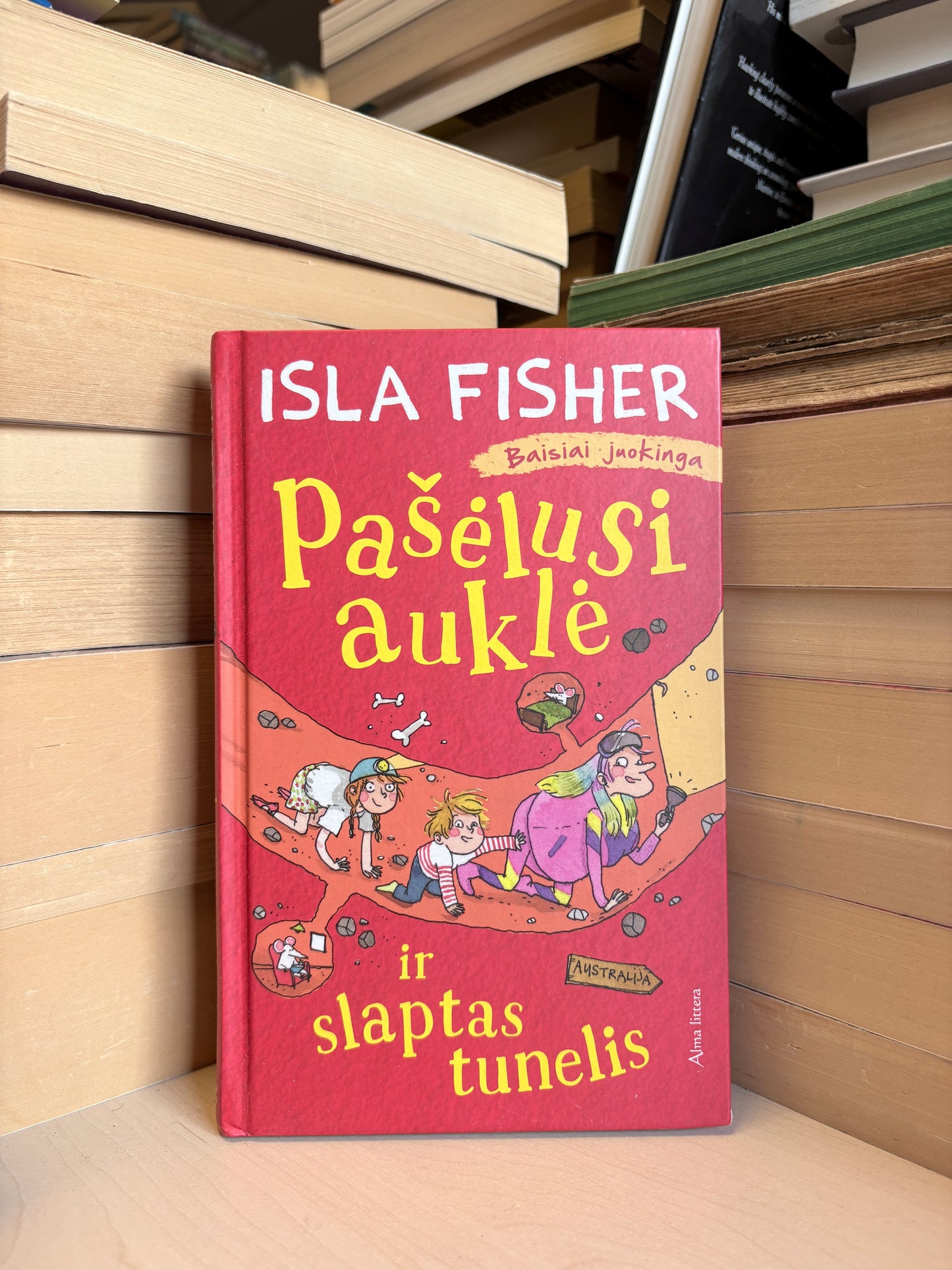 Isla Fisher - ,,Pašėlusi auklė ir slaptas tunelis"