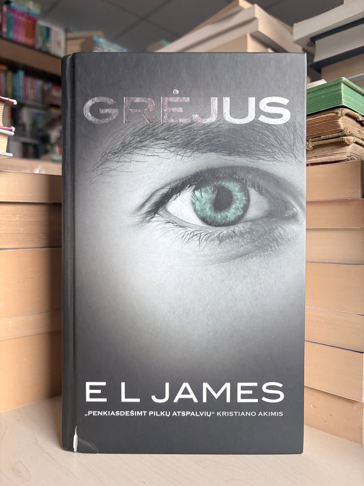 E. L. James - ,,Grėjus"