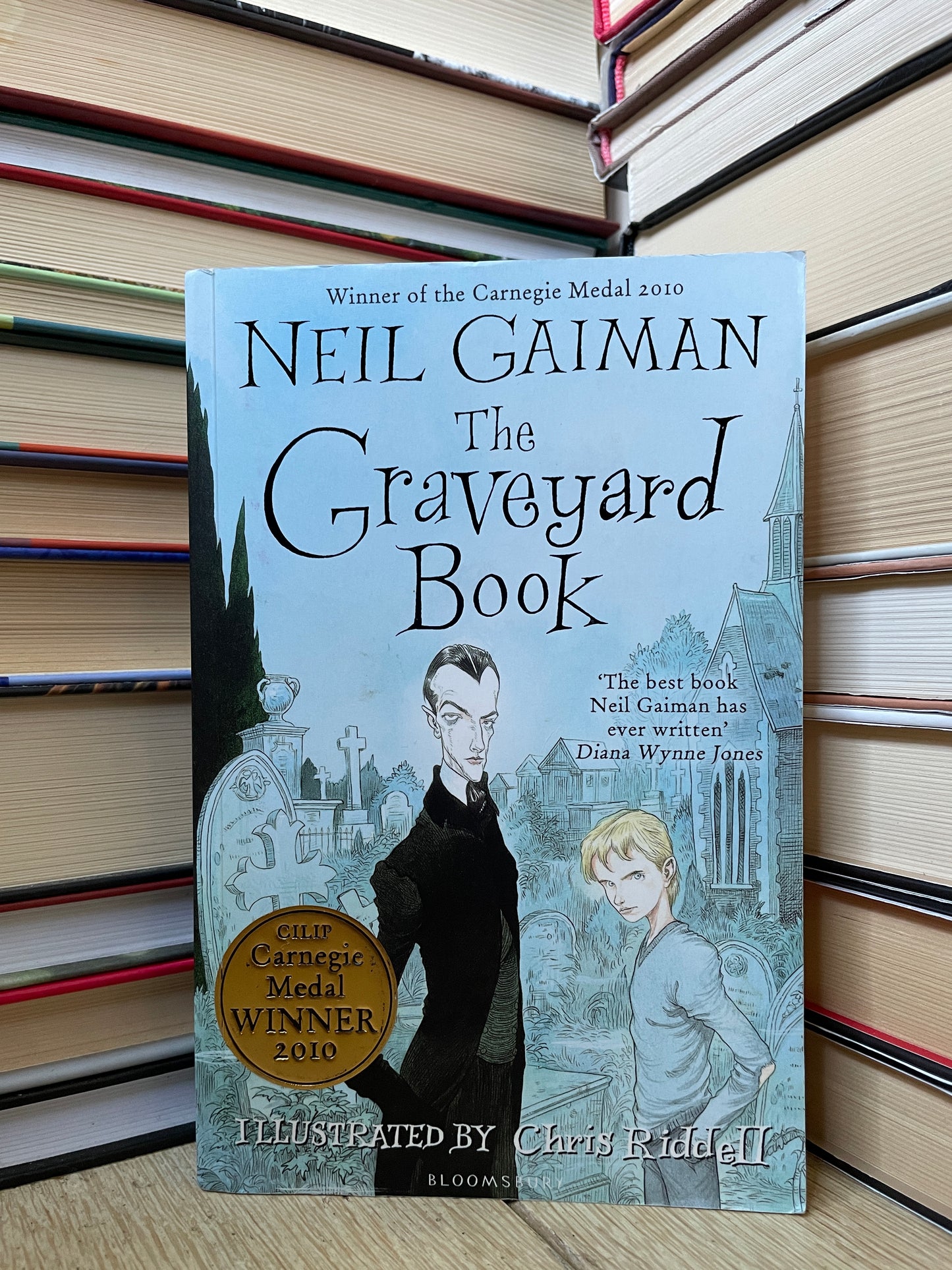 Neil Gaiman - The Graveyard Book