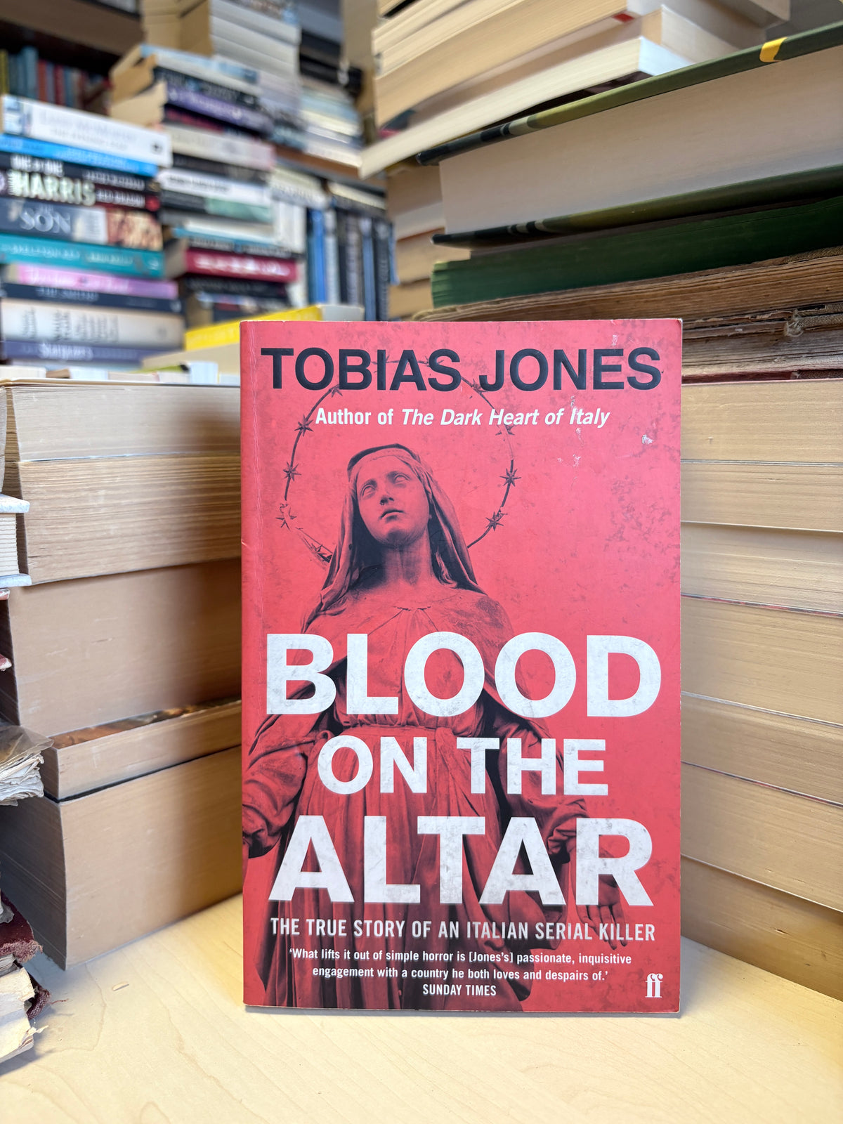 Tobias Jones - Blood On the Altar: The True Story of an Italian Serial Killer