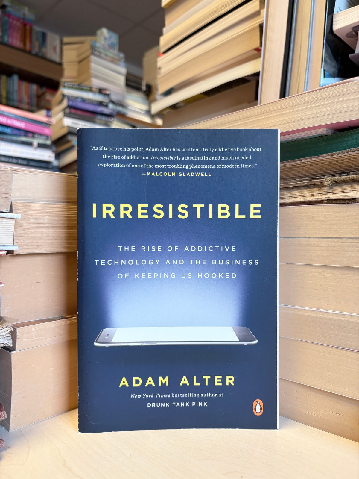 Adam Alter - Irresistible: The Rise of Addictive Technology and the Business of Keeping Us Hooked