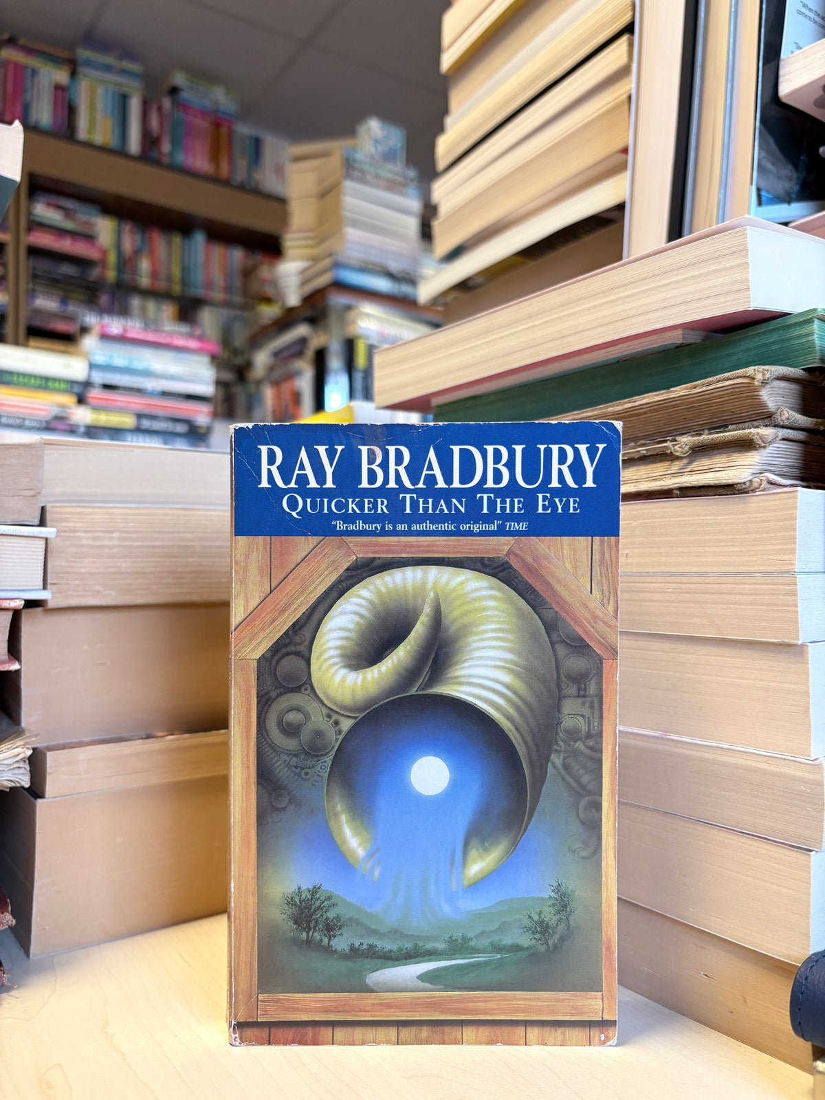 Ray Bradbury - Quicker Than the Eye