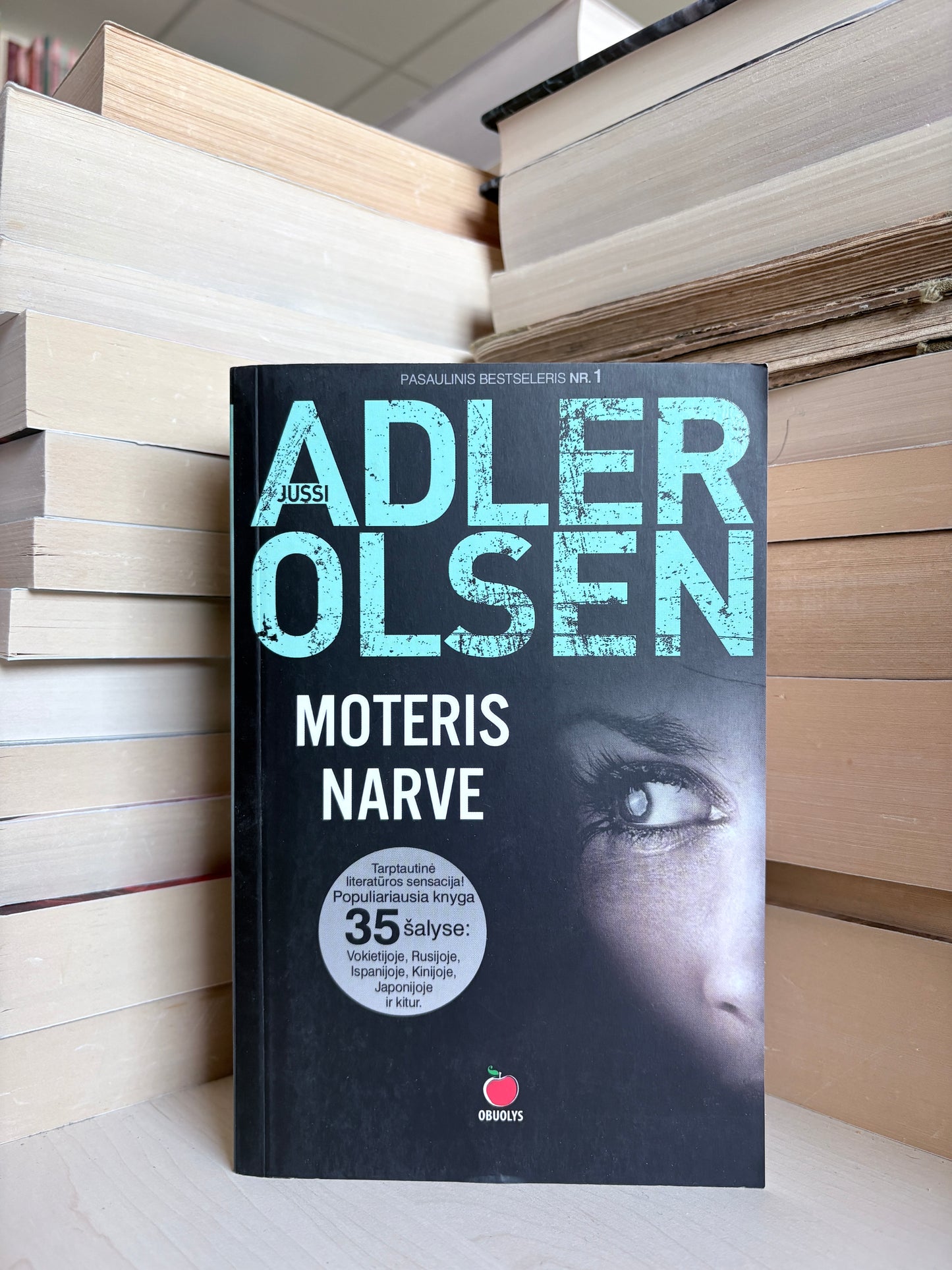 Jussi Adler-Olsen - ,,Moteris narve"