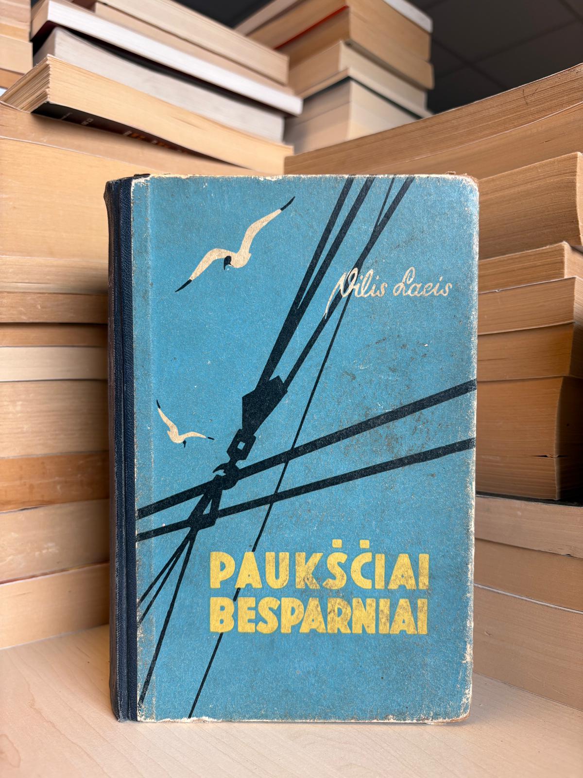 Vilis Lacis - ,,Paukščiai besparniai"