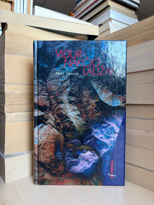 Mary Stewart - ,,Vidurnakčio laužai"