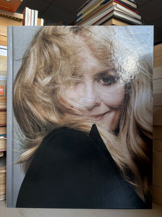 Twiggy: A Life in Photographs