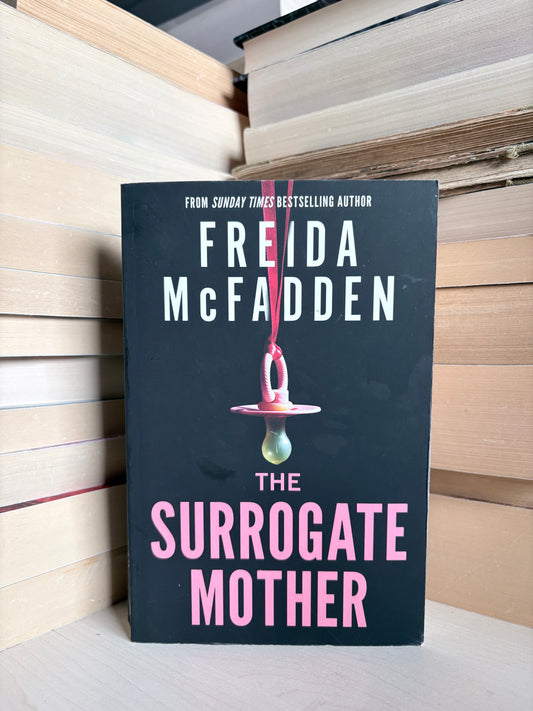 Freida McFadden - The Surrogate Mother