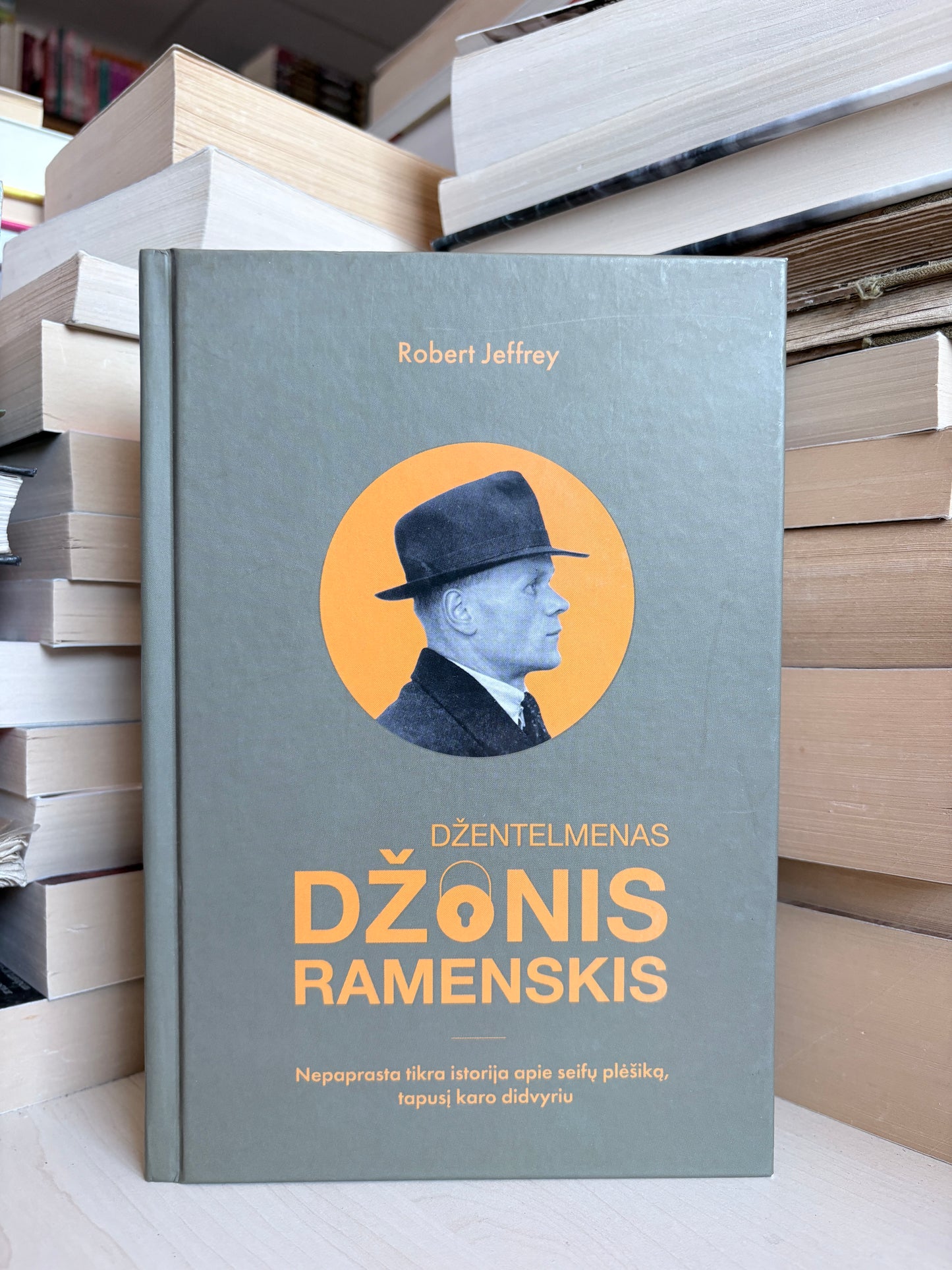 Robert Jeffrey - ,,Džentelmenas Džonis Ramenskis"