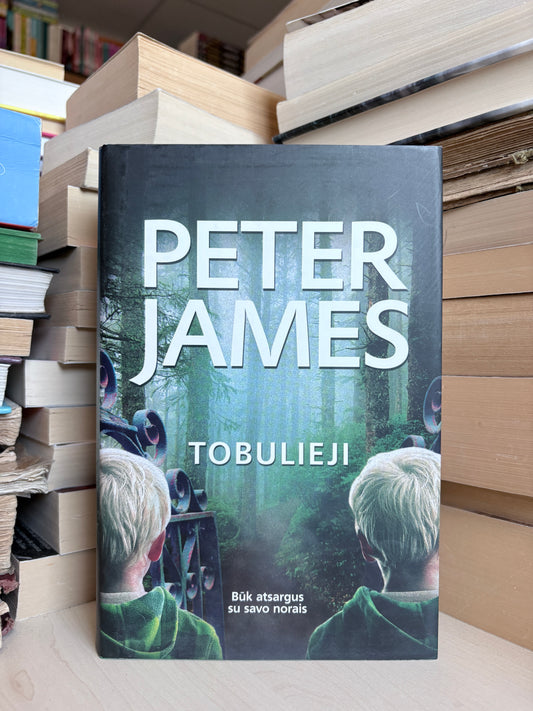 Peter James - ,,Tobulieji"