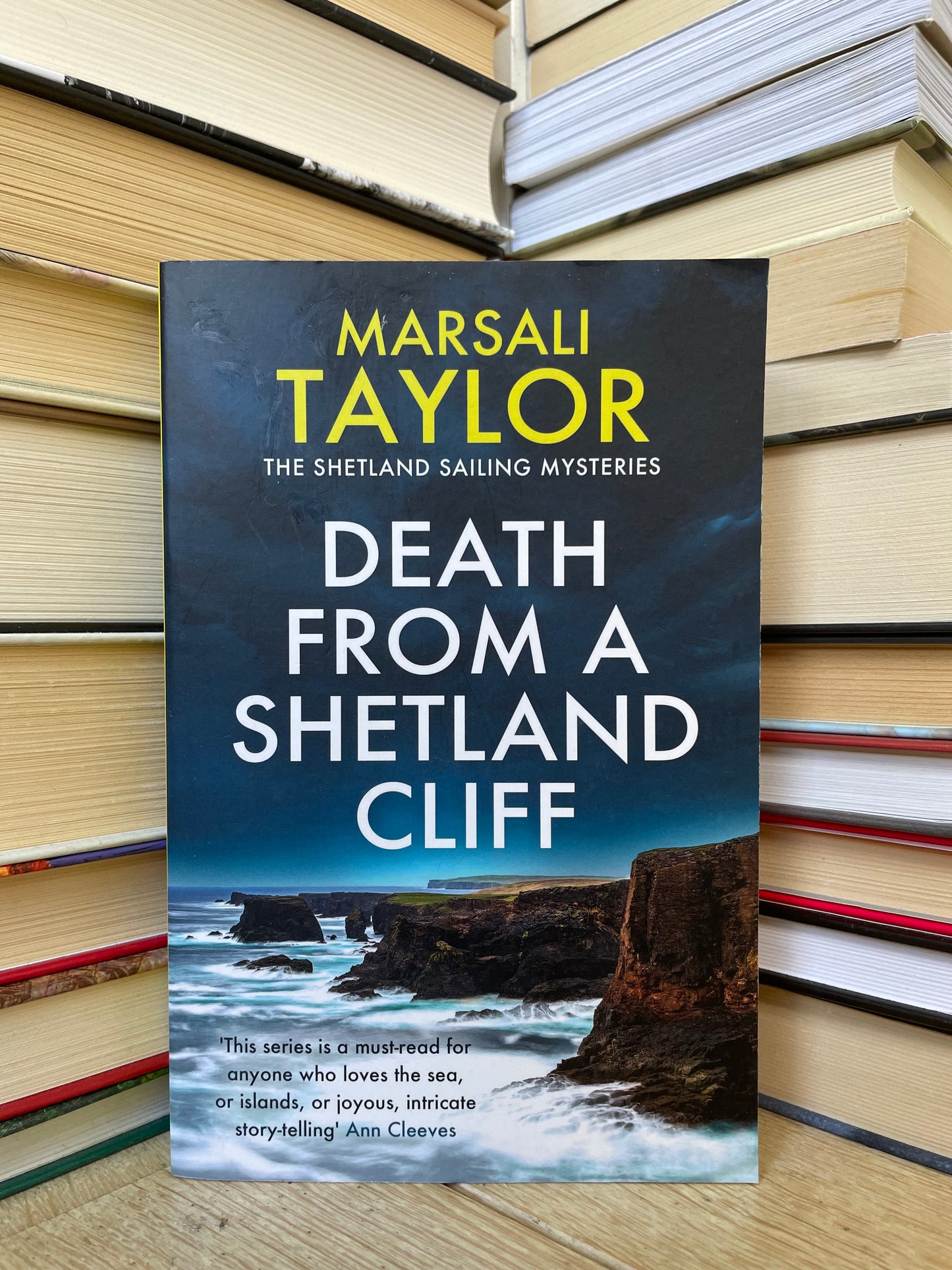 Marsali Taylor - Death From a Shetland Cliff