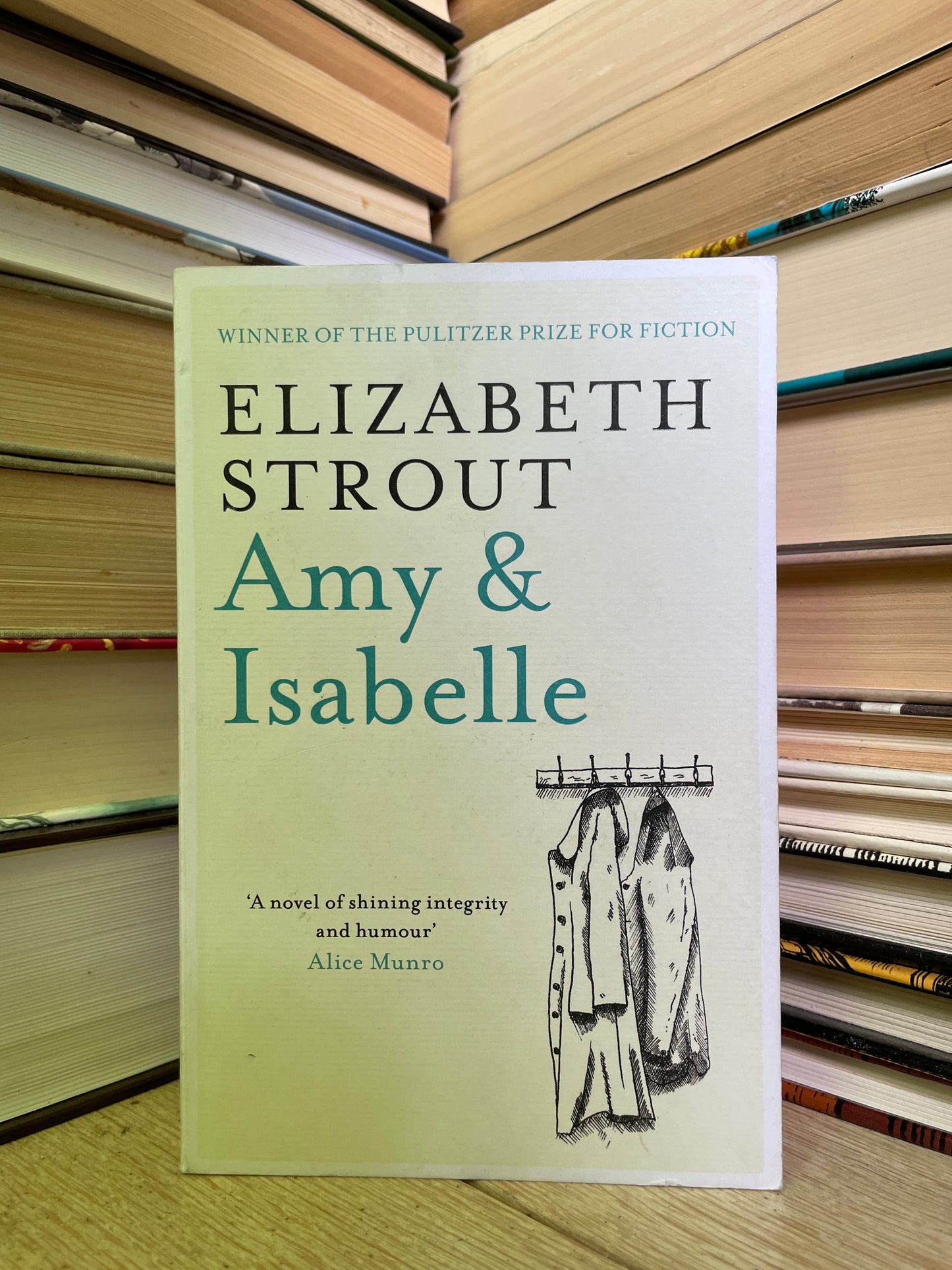 Elizabeth Strout - Amy and Isabelle