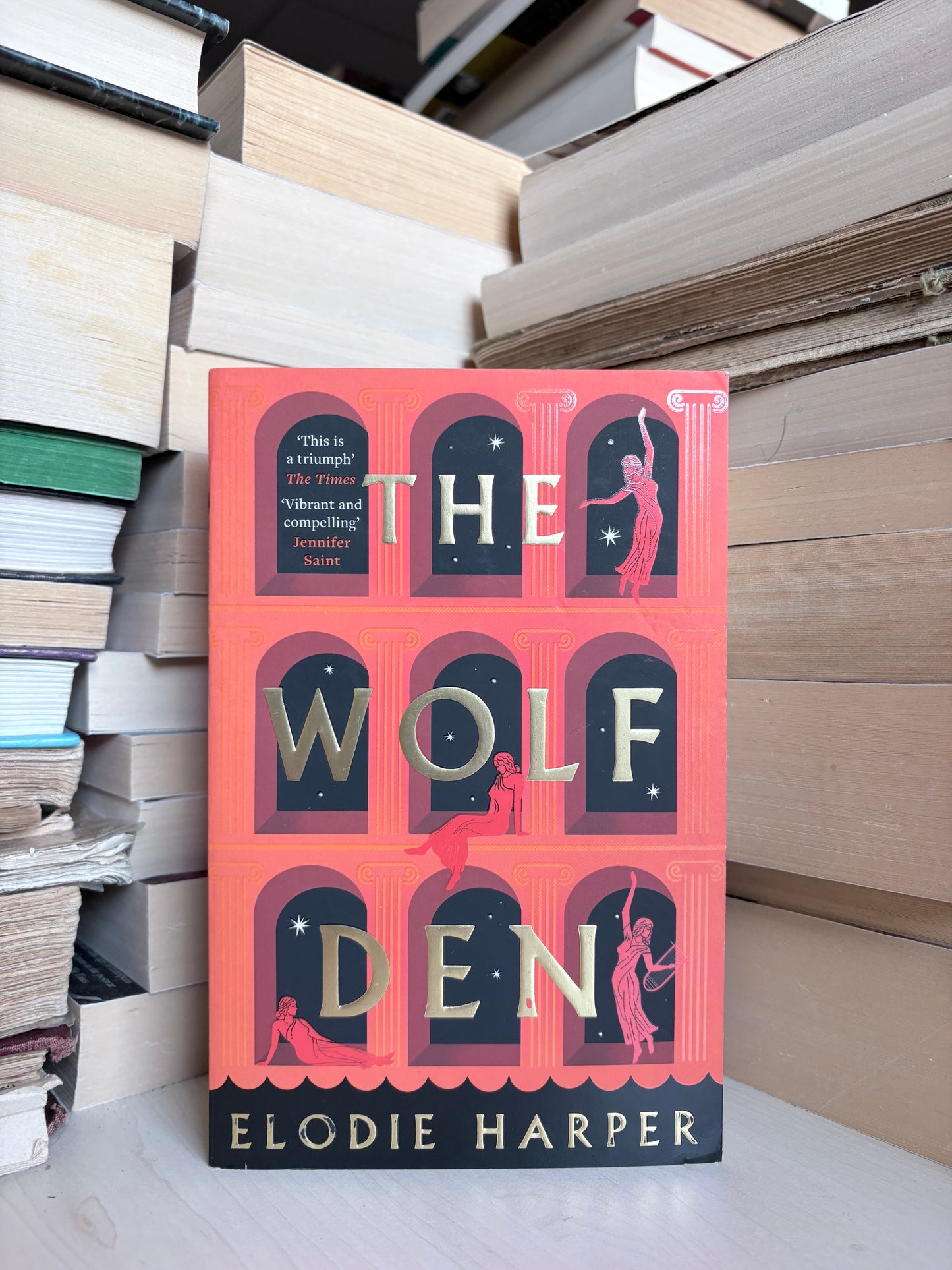 Elodie Harper - The Wolf Den
