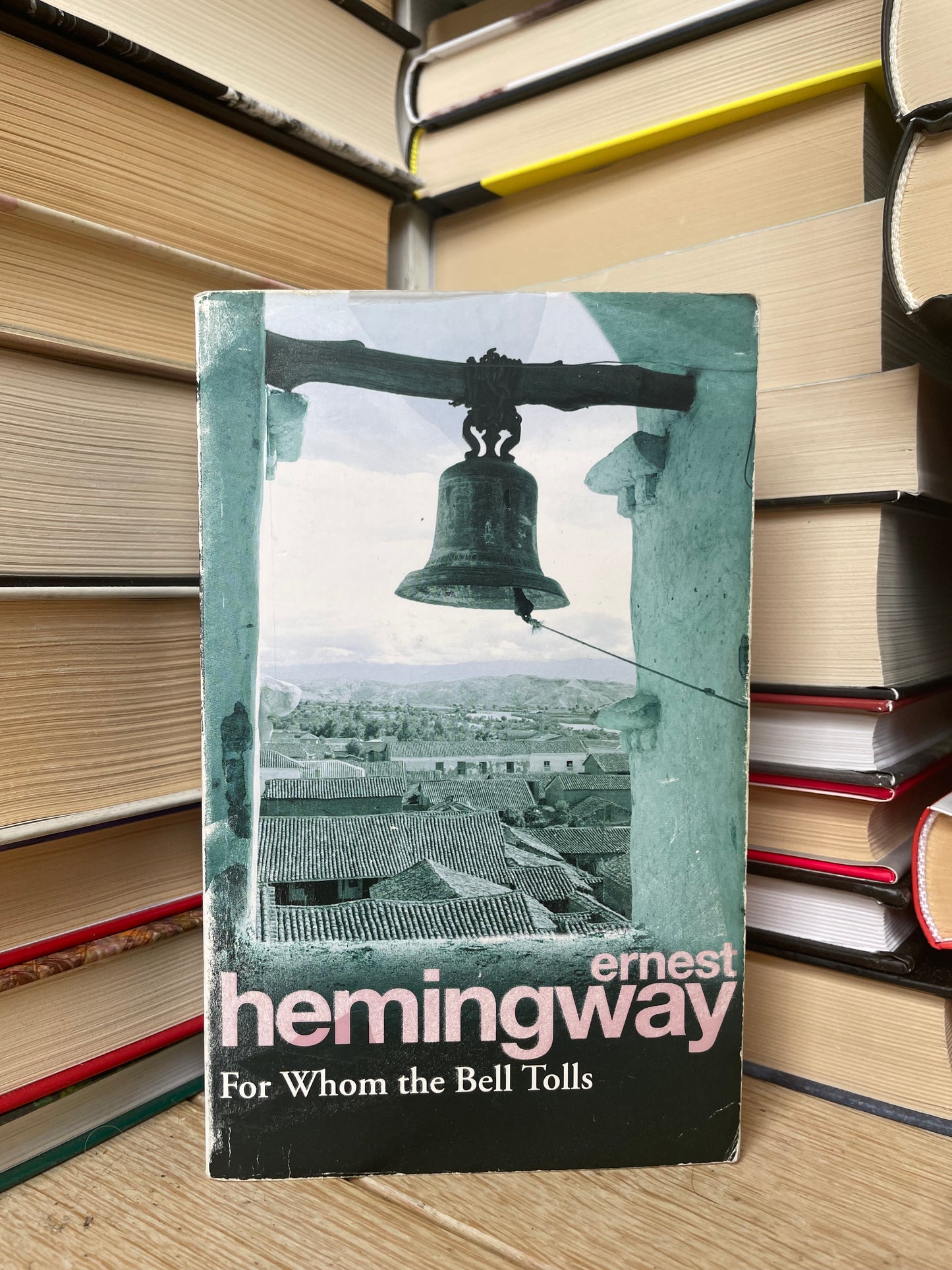 Ernest Hemingway - For Whom the Bell Tolls