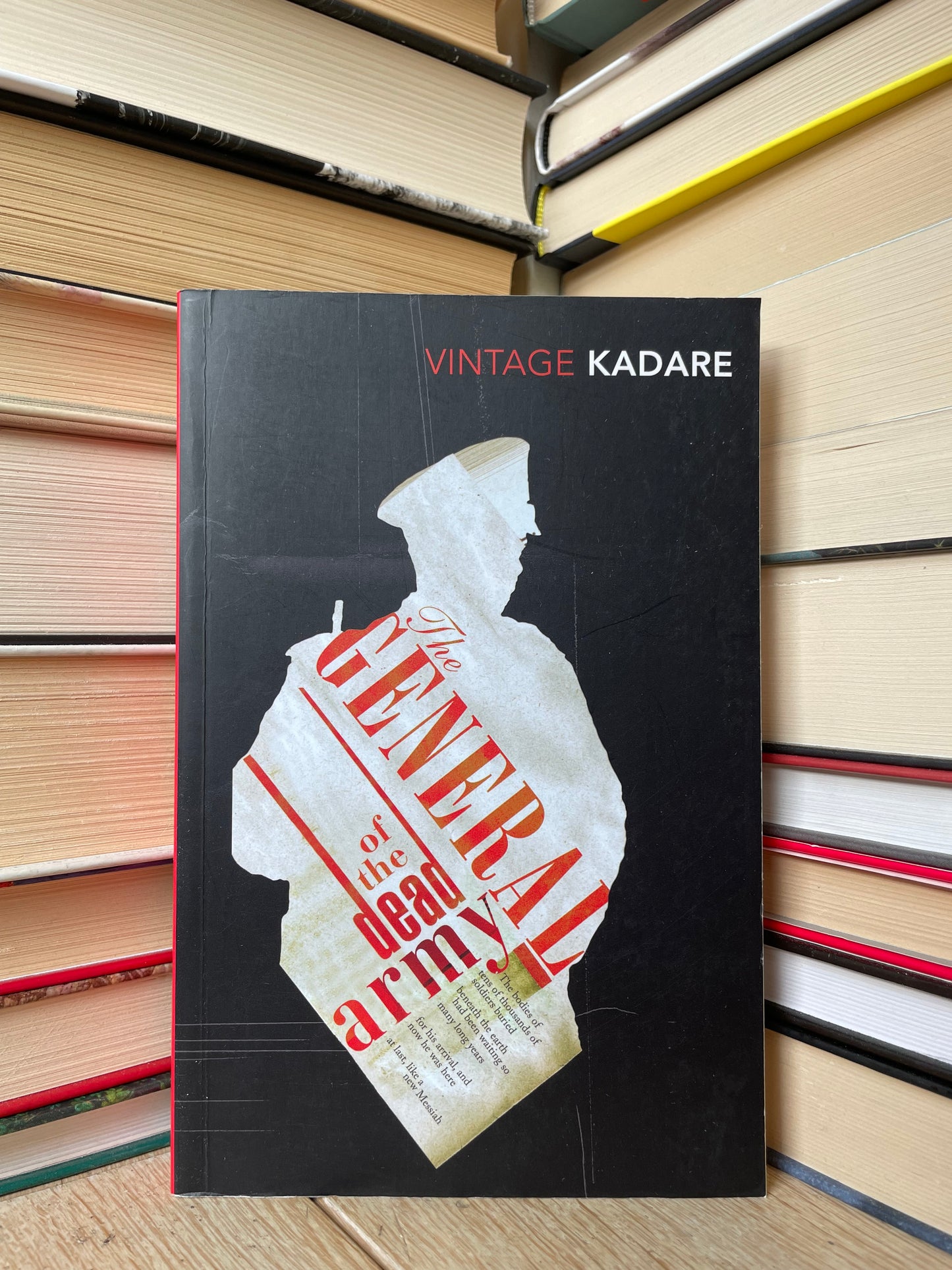 Ismail Kadare  -The General of the Dead Army