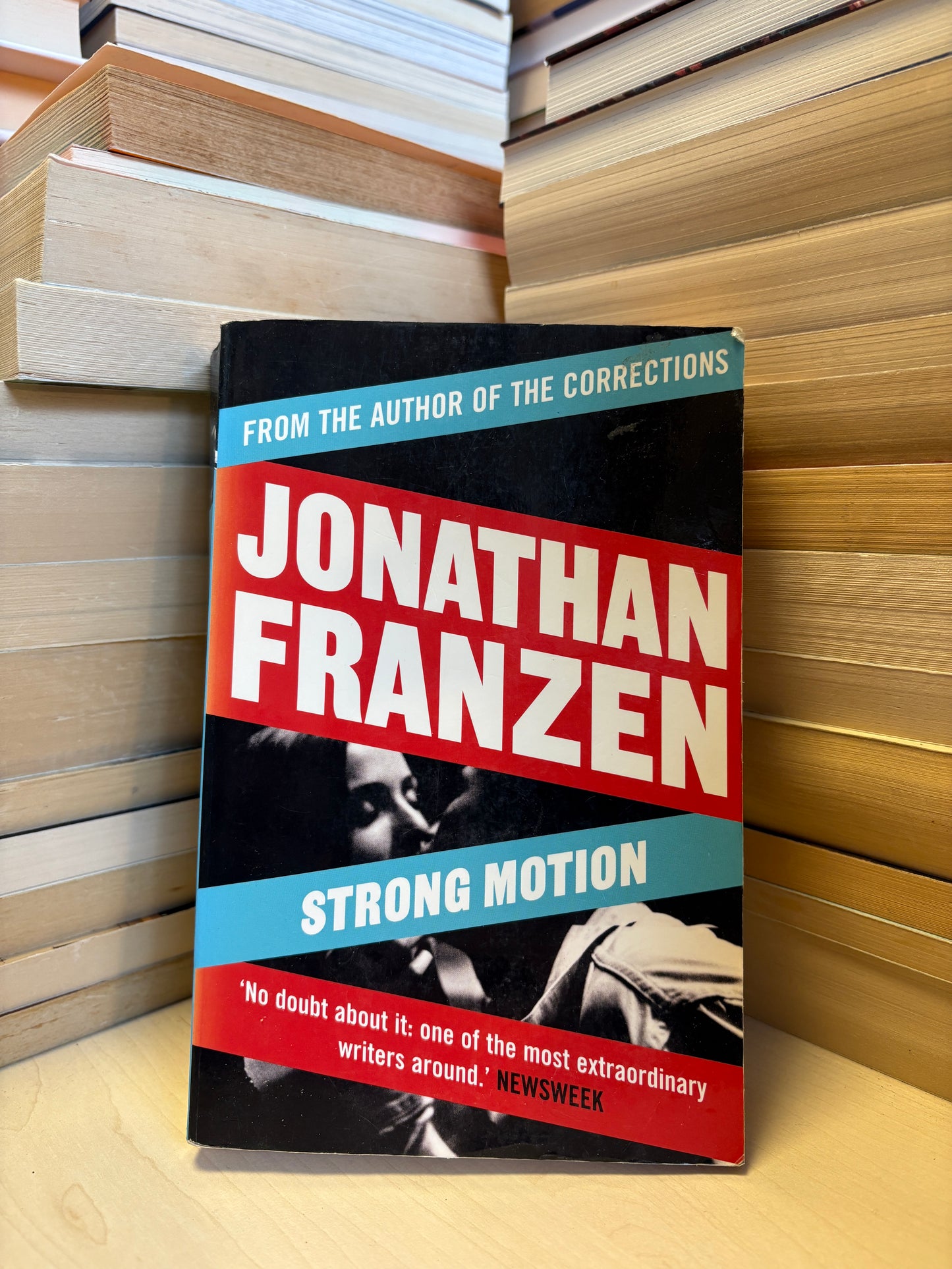 Jonathan Franzen - Strong Motion