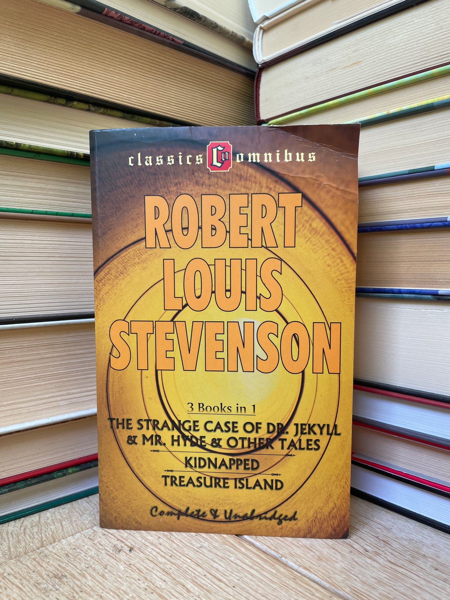 Robert Louis Stevenson - The Strange Case of Dr. Jekyll and Mr. Hyde and Other Tales. Kidnapped. Treasure Island