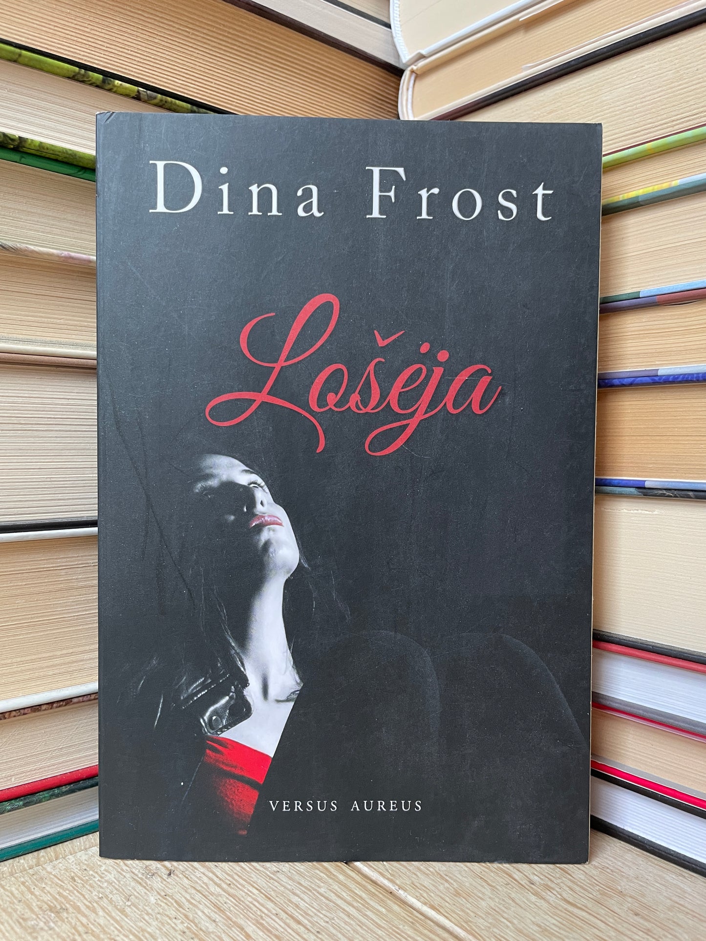 Dina Frost - ,,Lošėja"