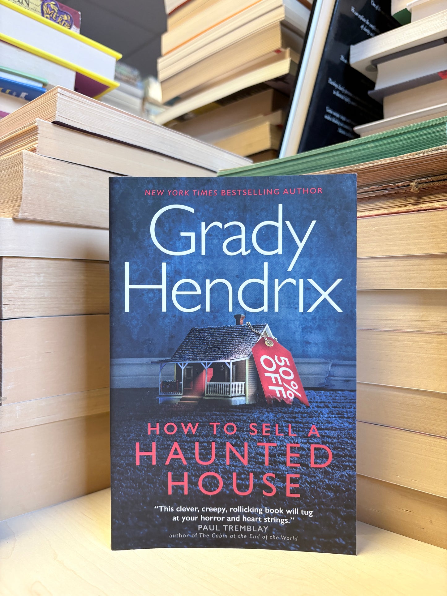 Grady Hendrix - How to Sell a Haunted House