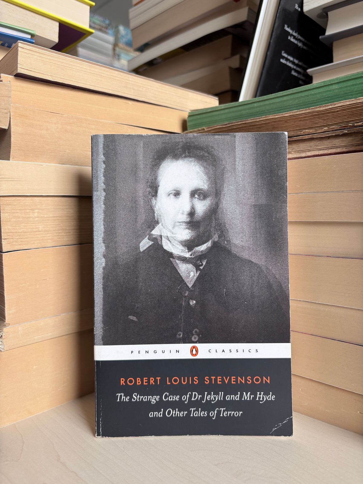Robert Louis Stevenson - The Strange Case of Dr. Jekyll and Mr. Hyde and Other Tales of Terror