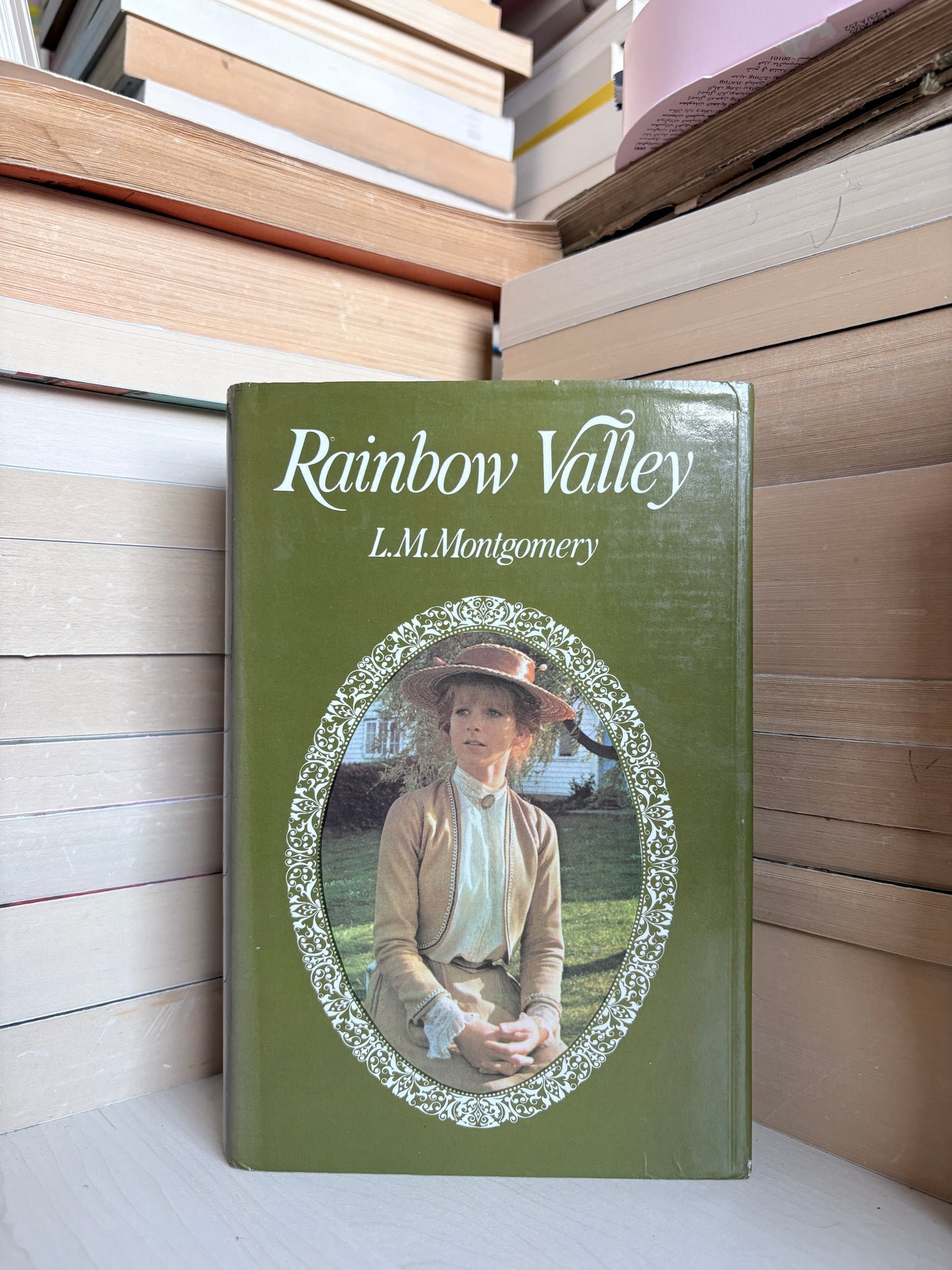 L. M. Montgomery - Rainbow Valley