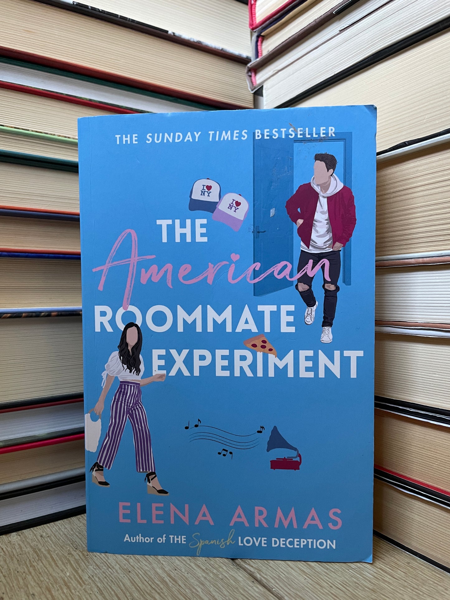 Elena Armas - The American Roommate Experiment