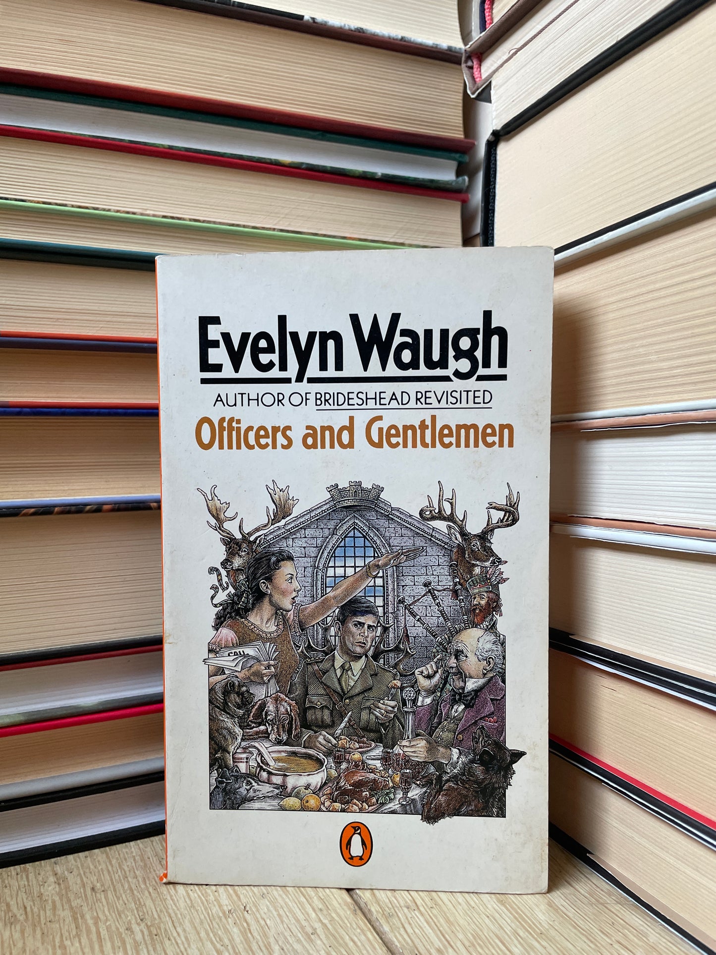 Evelyn Waugh - Officers and Gentlemen