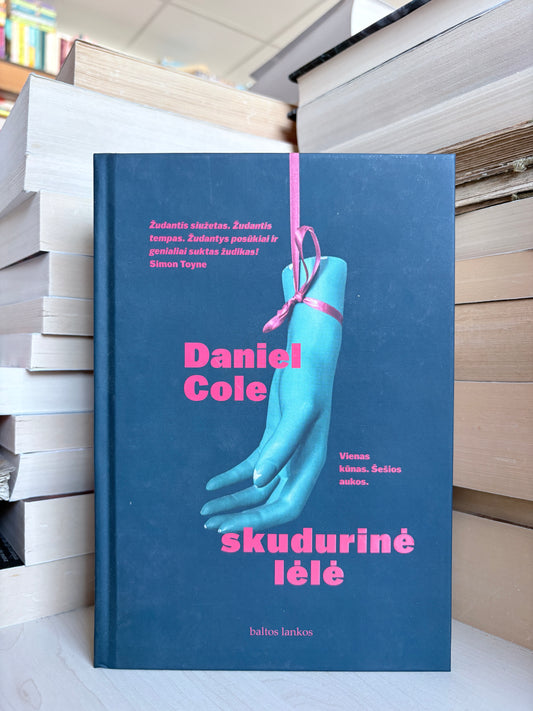 Daniel Cole - ,,Skudurinė lėlė"