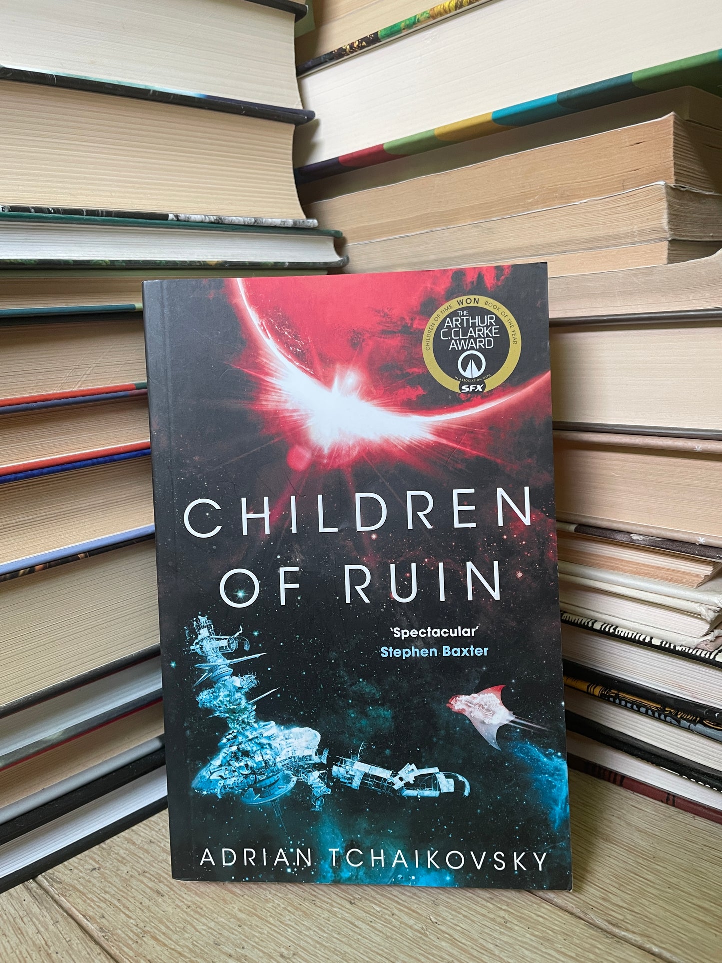 Adrian Tchaikovsky - Children of Ruin