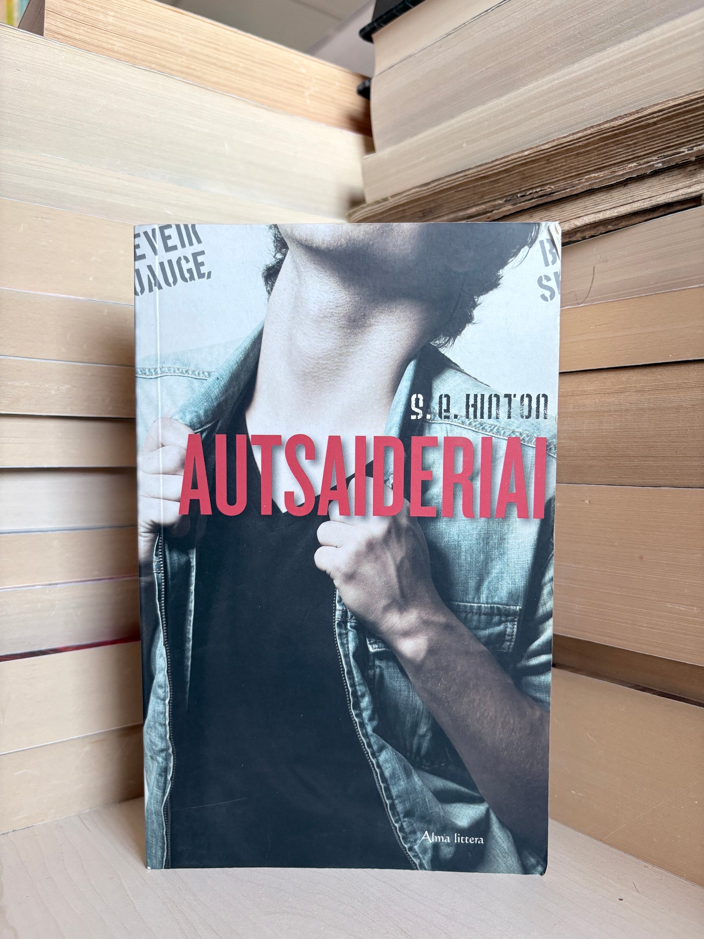 S. E. Hinton - ,,Autsaideriai"