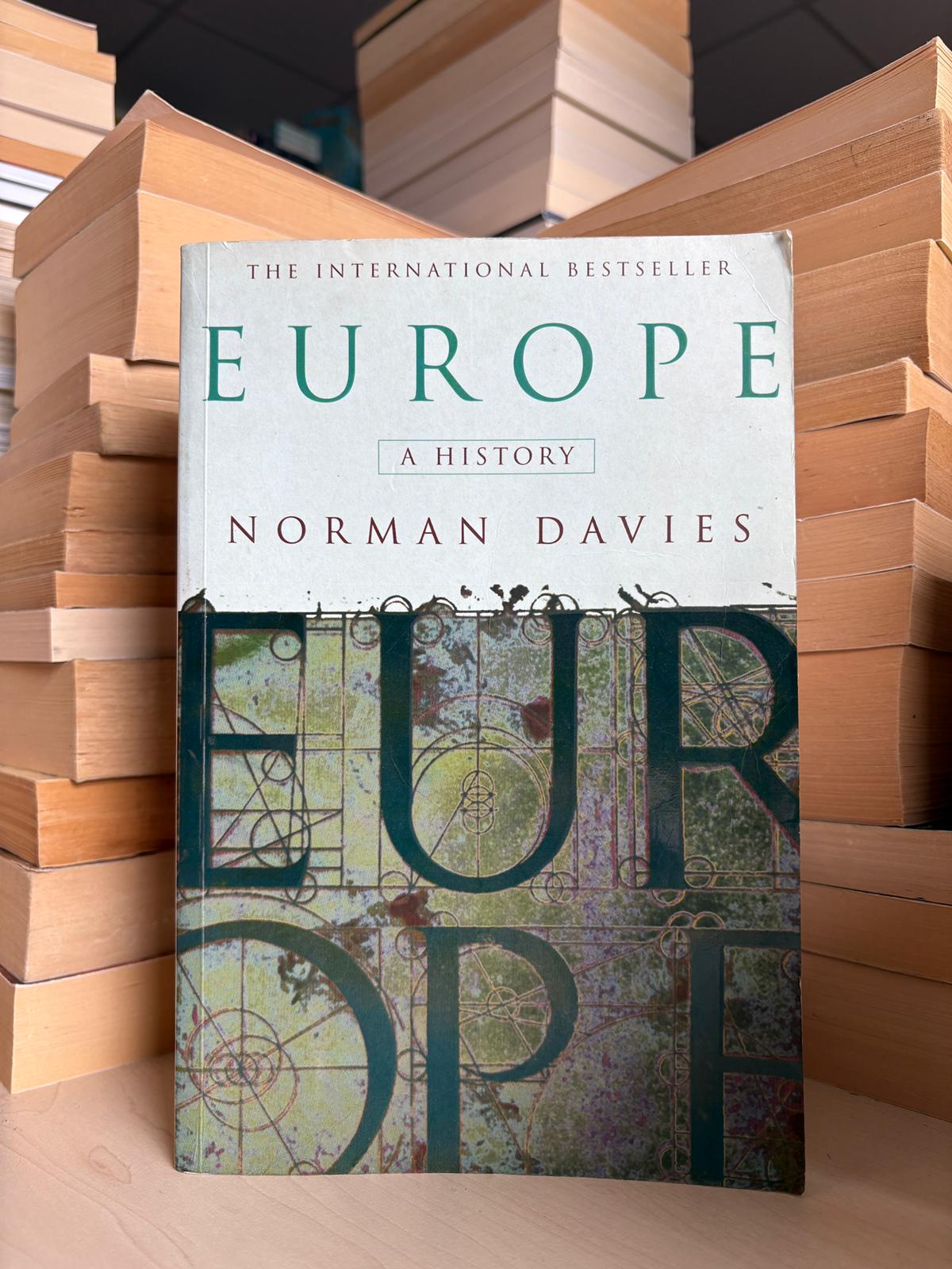 Norman Davies - Europe: A History