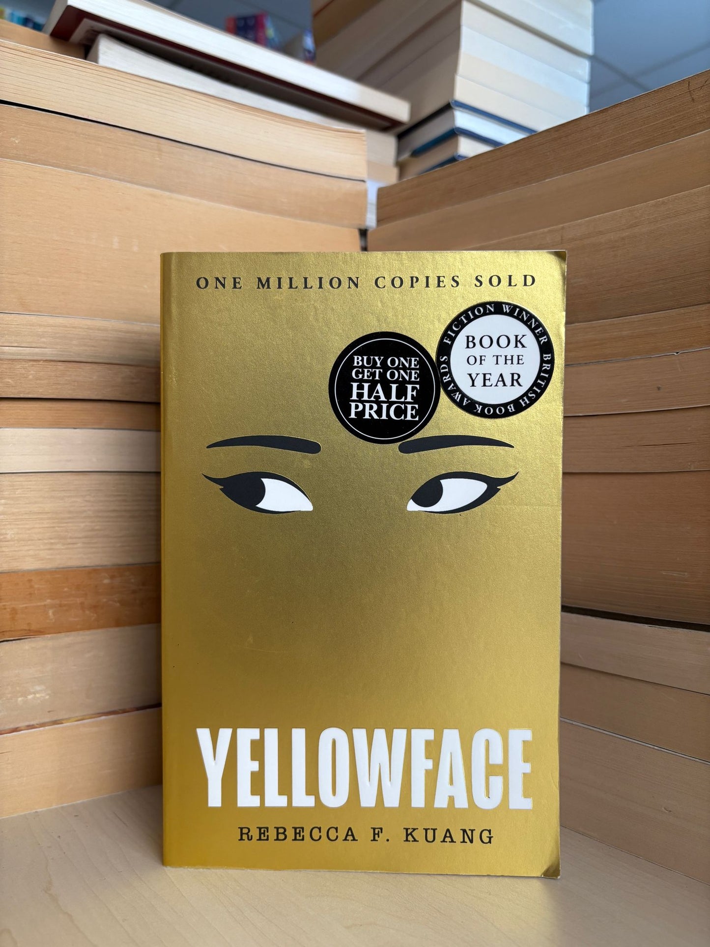 Rebecca F. Kuang - Yellowface