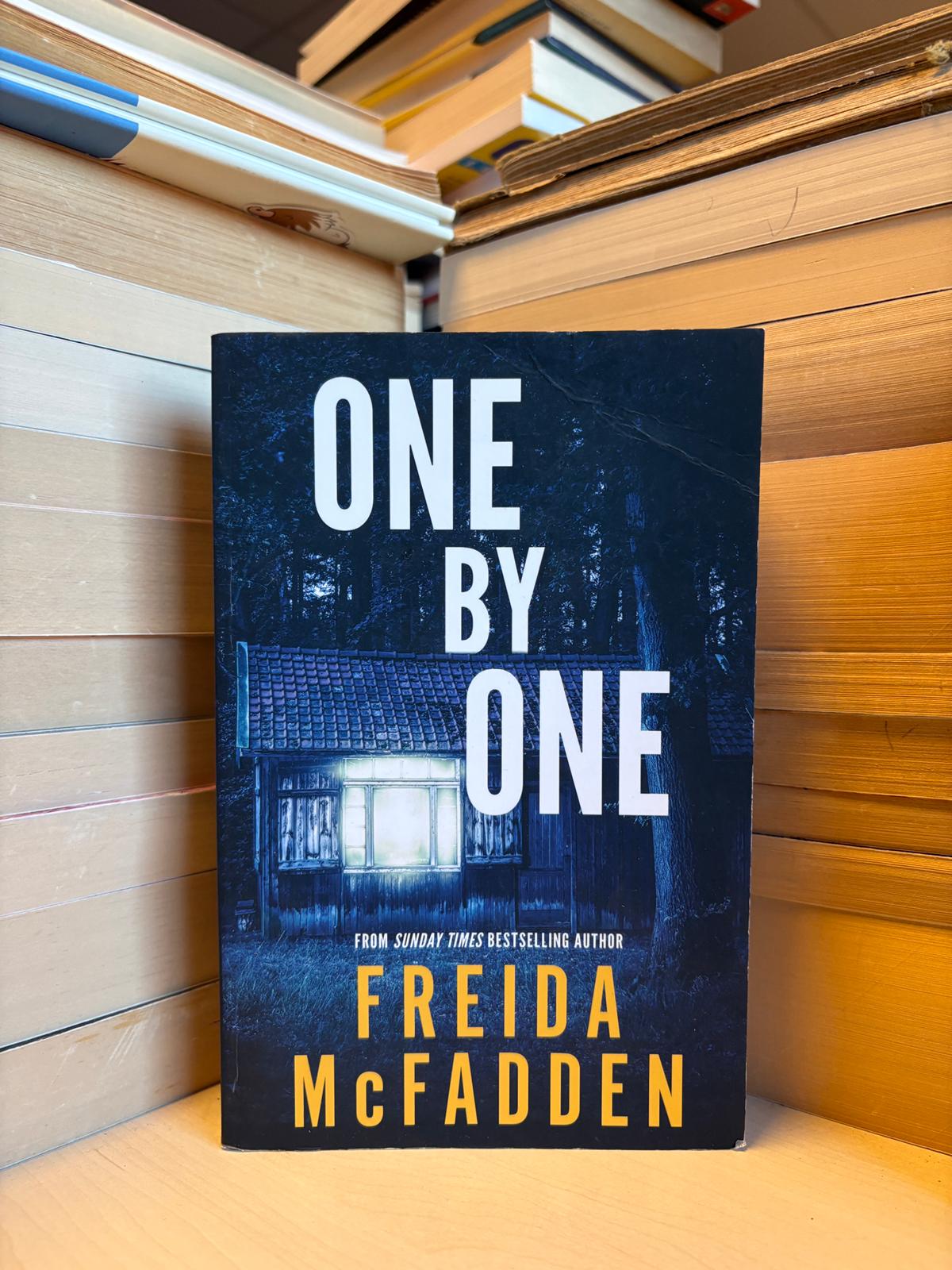 Freida McFadden - One by One