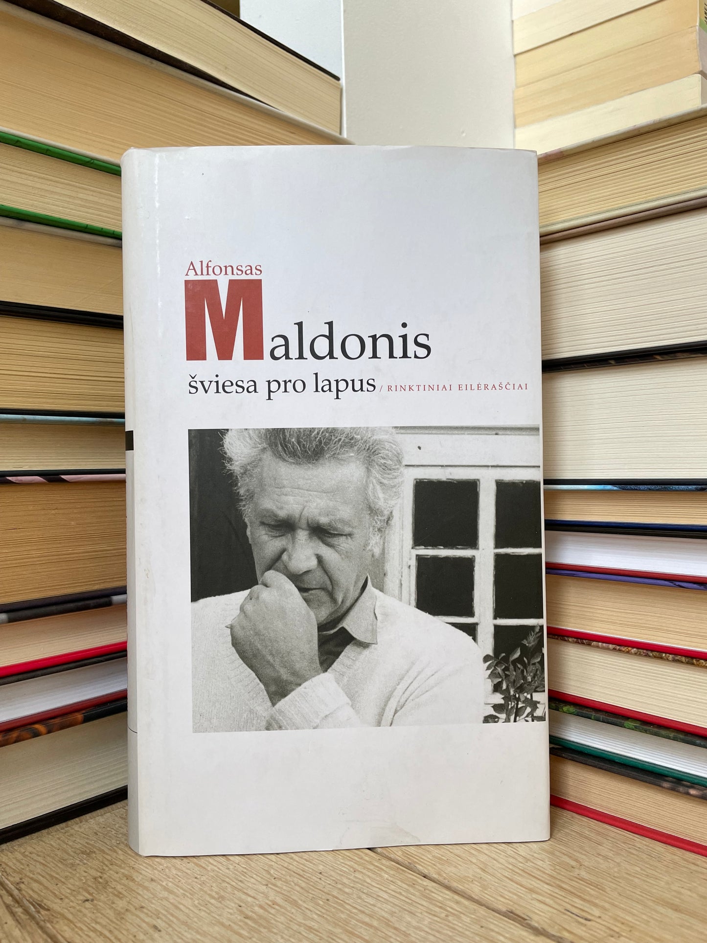 Alfonsas Maldonis - ,,Šviesa pro lapus: rinktiniai eilėraščiai"